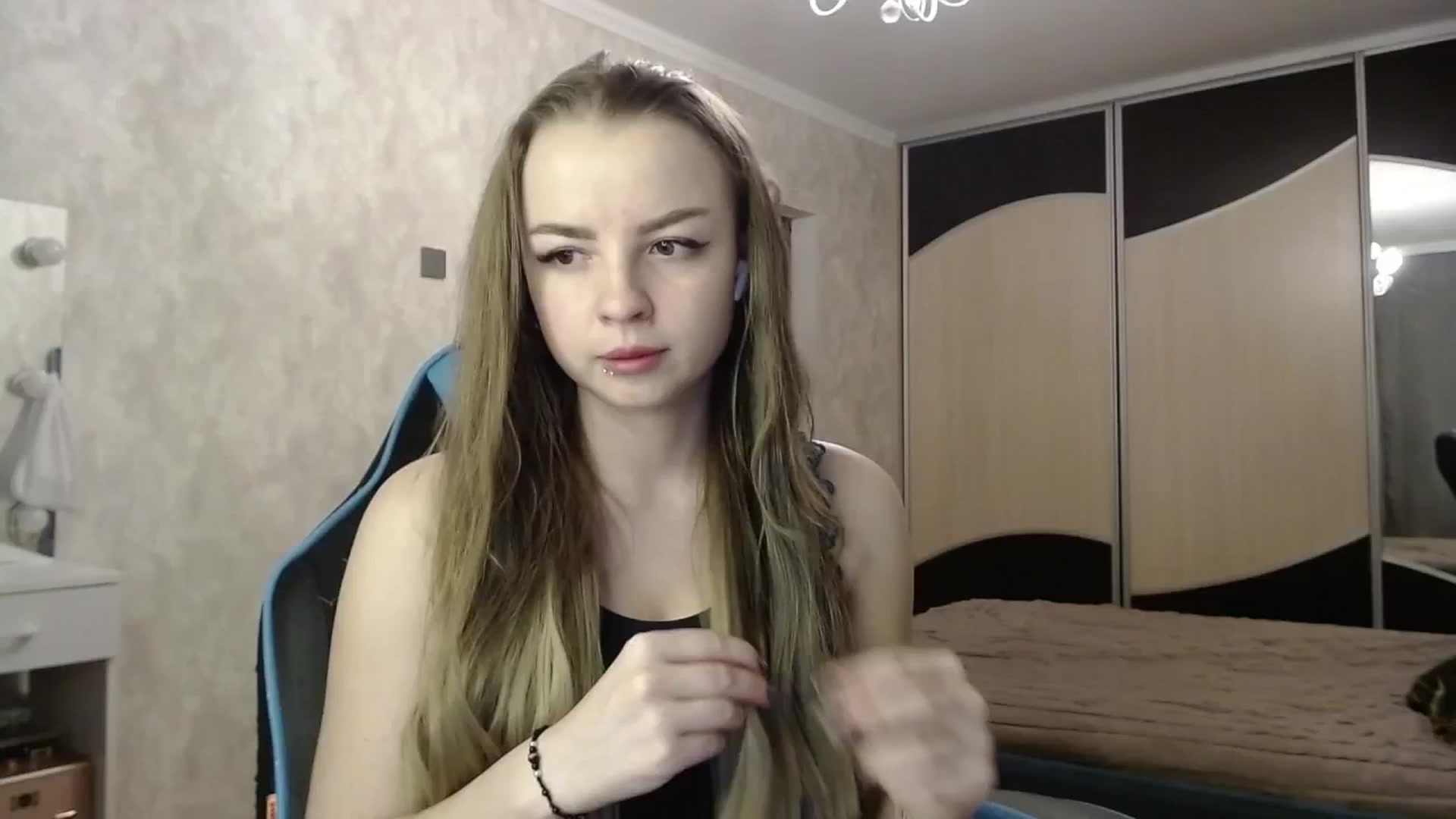 Gallery image thumbnail from Lio_noy's myfreecams stream on, 03/10/2025, 21:53 image 4 of 20