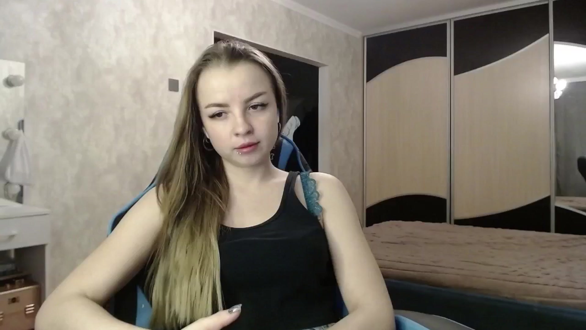 Gallery image thumbnail from Lio_noy's myfreecams stream on, 03/10/2025, 22:18 image 7 of 20