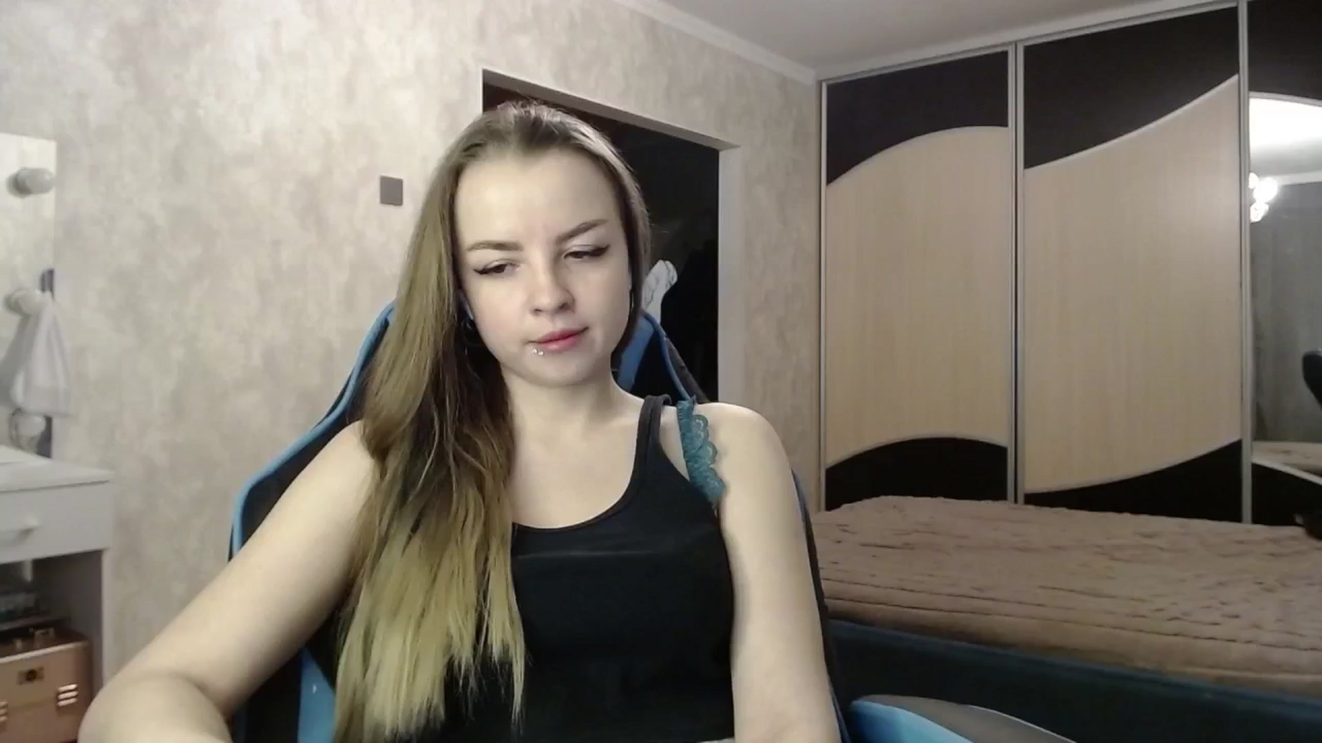 Gallery image thumbnail from Lio_noy's myfreecams stream on, 03/10/2025, 22:18 image 20 of 20