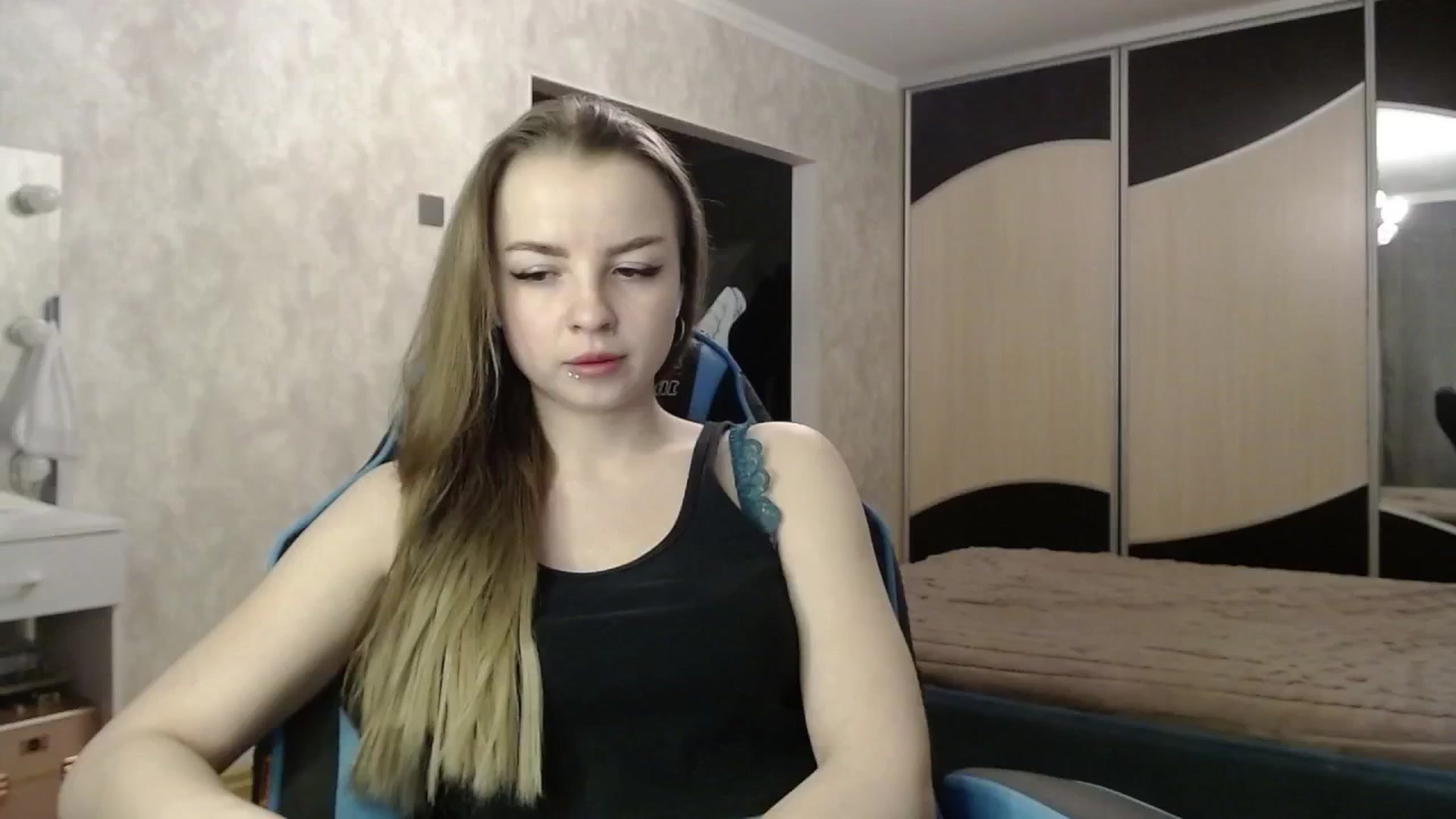 Gallery image thumbnail from Lio_noy's myfreecams stream on, 03/10/2025, 22:18 image 6 of 20