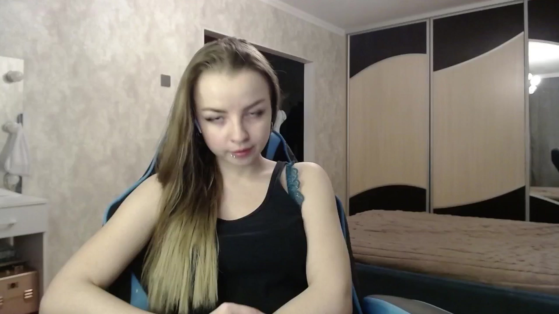 Gallery image thumbnail from Lio_noy's myfreecams stream on, 03/10/2025, 22:18 image 4 of 20