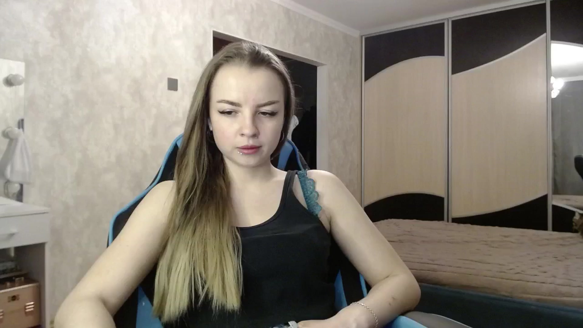 Gallery image thumbnail from Lio_noy's myfreecams stream on, 03/10/2025, 22:18 image 11 of 20