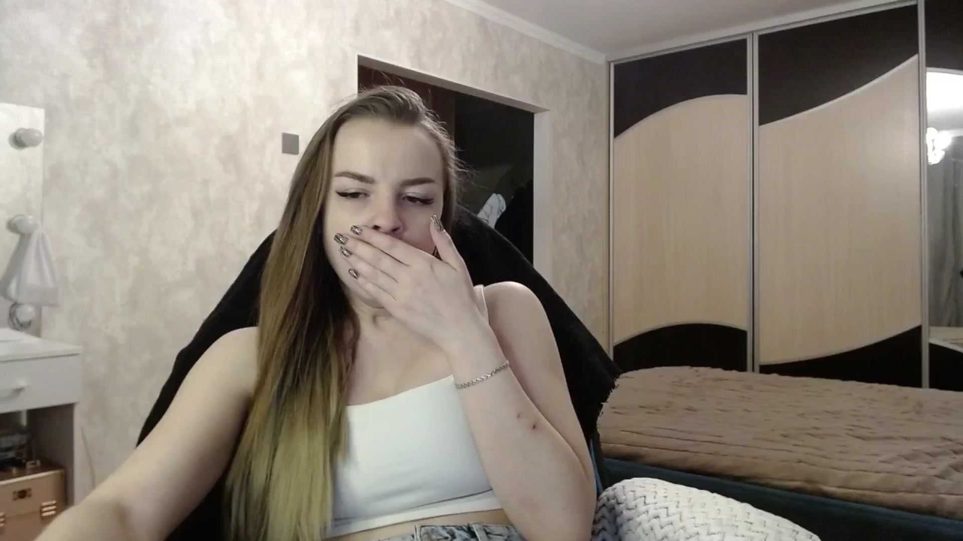 Gallery image thumbnail from Lio_noy's myfreecams stream on, 03/12/2025, 01:13 image 9 of 20