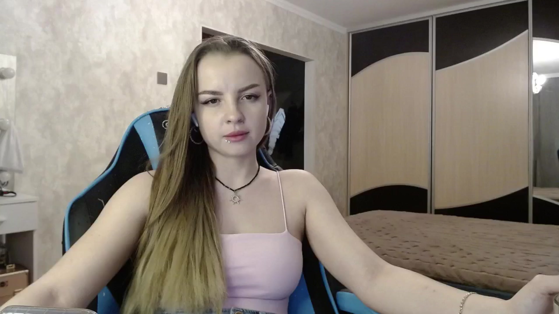 Gallery image thumbnail from Lio_noy's myfreecams stream on, 03/16/2025, 22:53 image 9 of 20