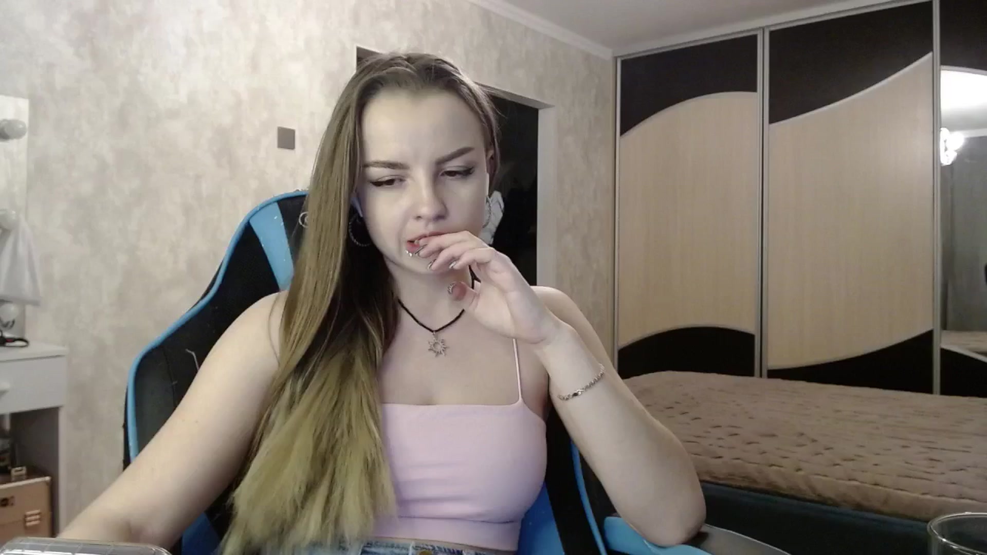 Gallery image thumbnail from Lio_noy's myfreecams stream on, 03/16/2025, 22:53 image 6 of 20