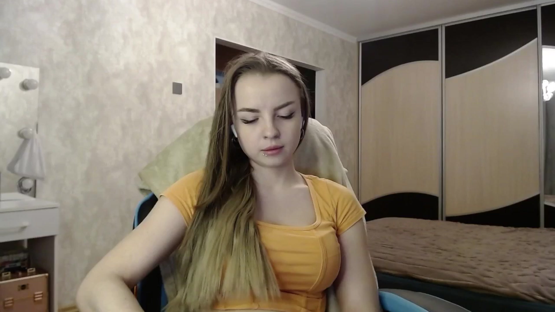 Gallery image thumbnail from Lio_noy's myfreecams stream on, 03/18/2025, 23:46 image 10 of 20