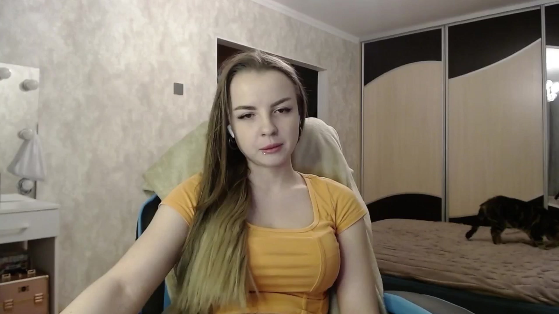 Gallery image thumbnail from Lio_noy's myfreecams stream on, 03/18/2025, 23:46 image 9 of 20