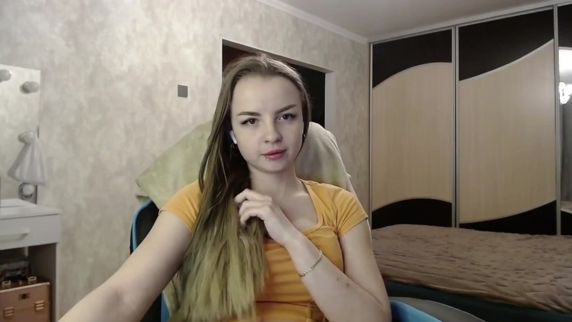 Gallery image thumbnail from Lio_noy's myfreecams stream on, 03/18/2025, 23:46 image 13 of 20