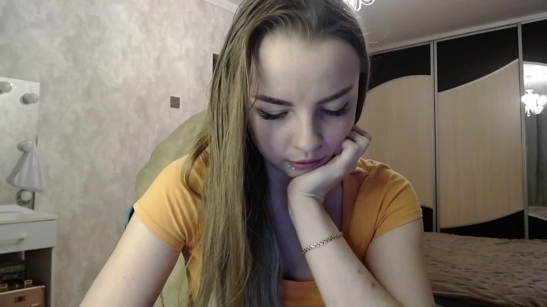 Gallery image thumbnail from Lio_noy's myfreecams stream on, 03/19/2025, 24:45 image 18 of 20