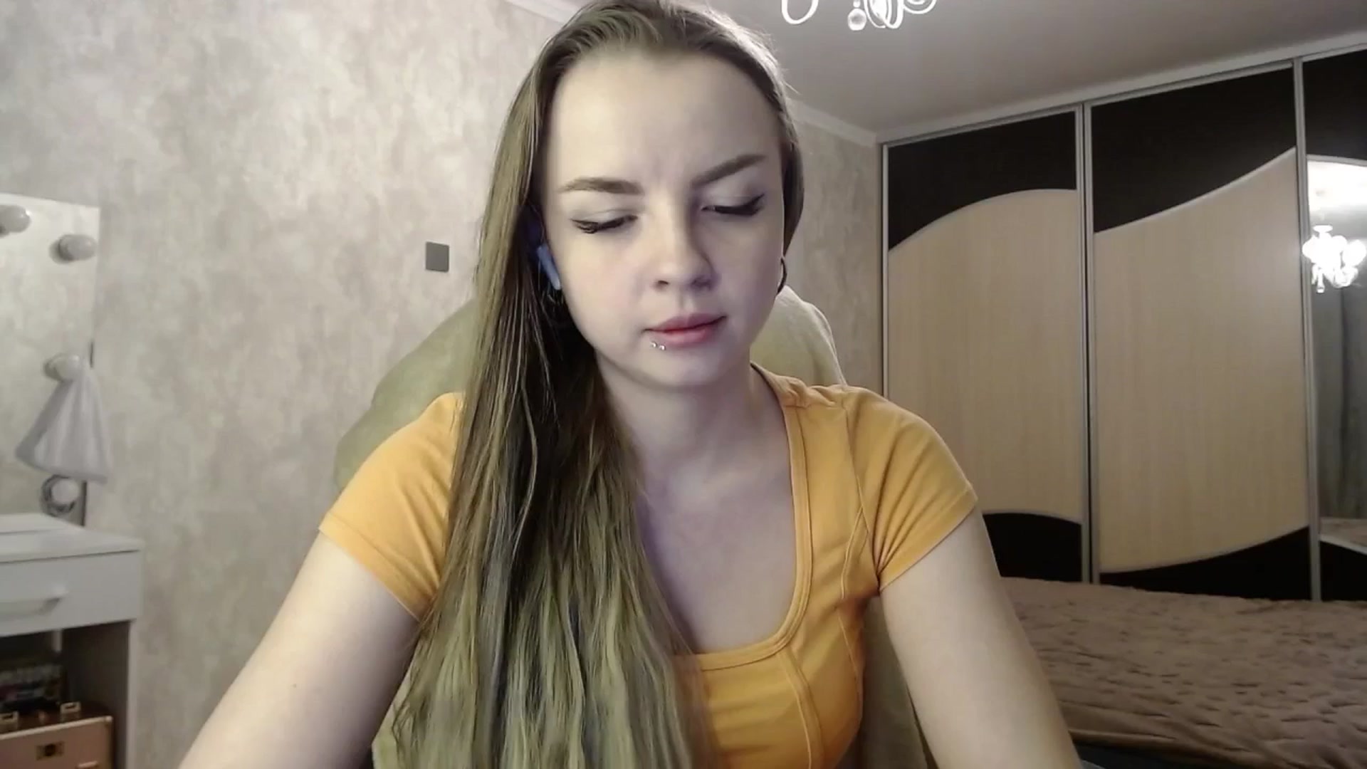 Gallery image thumbnail from Lio_noy's myfreecams stream on, 03/19/2025, 24:45 image 14 of 20