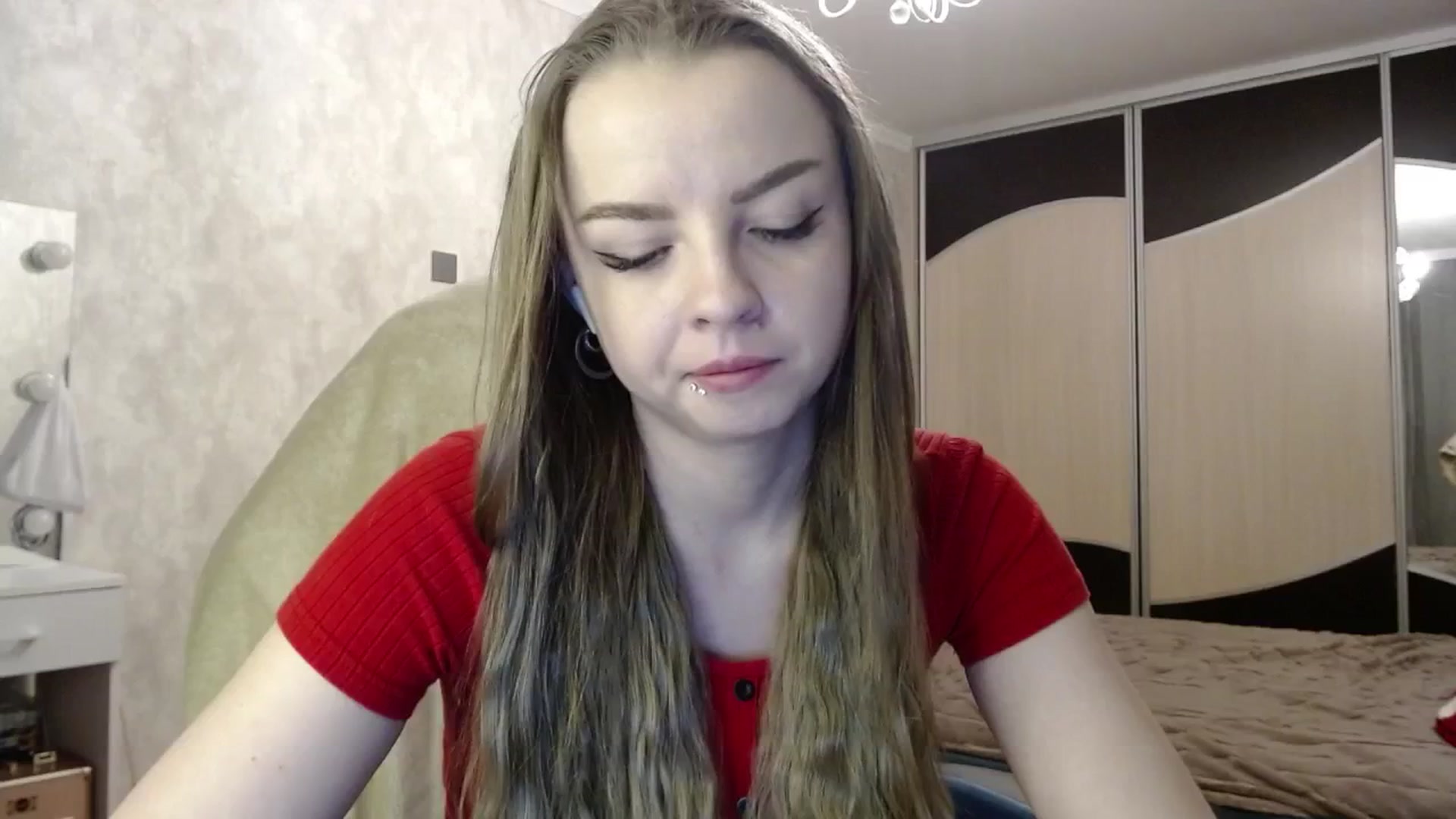 Gallery image thumbnail from Lio_noy's myfreecams stream on, 03/20/2025, 01:48 image 17 of 20