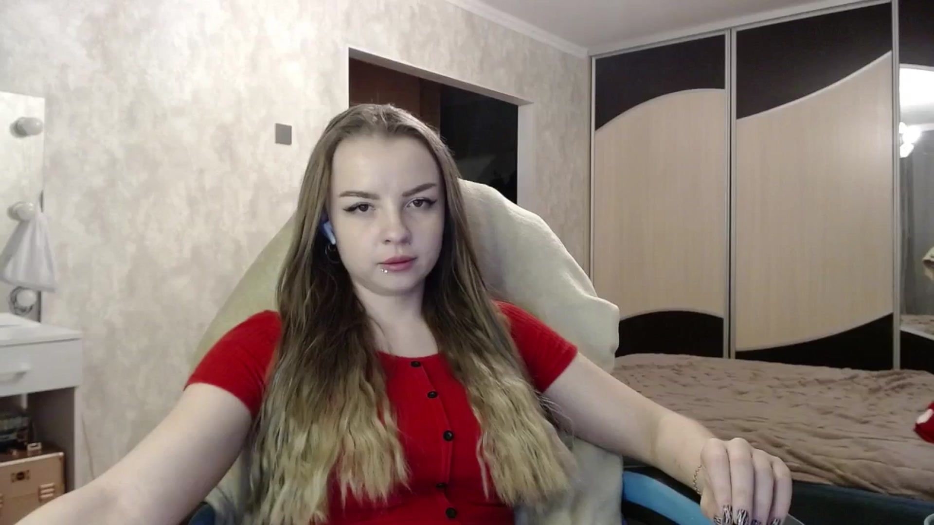 Gallery image thumbnail from Lio_noy's myfreecams stream on, 03/20/2025, 01:48 image 19 of 20