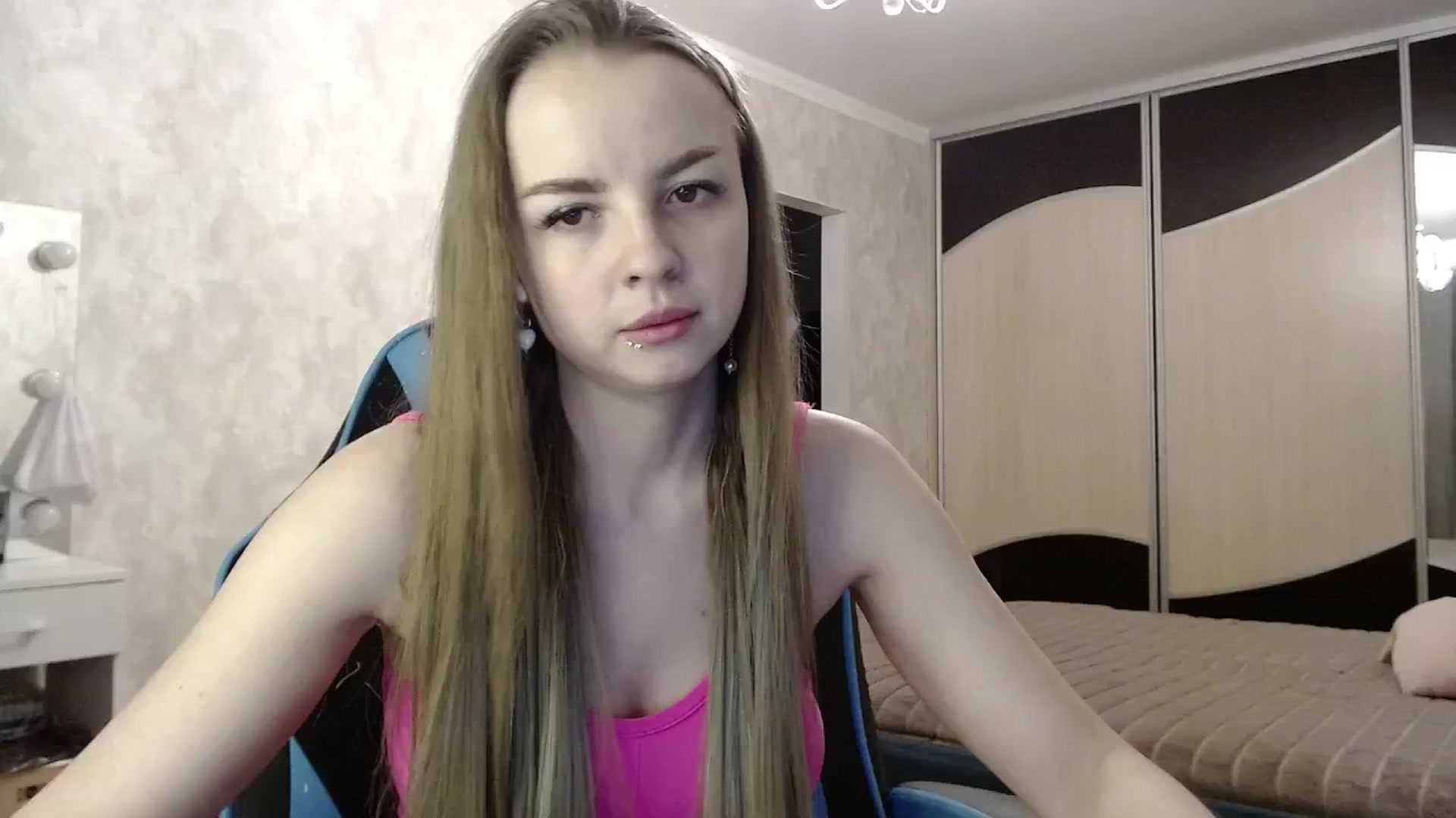 Gallery image thumbnail from Lio_noy's myfreecams stream on, 04/15/2025, 21:53 image 17 of 20