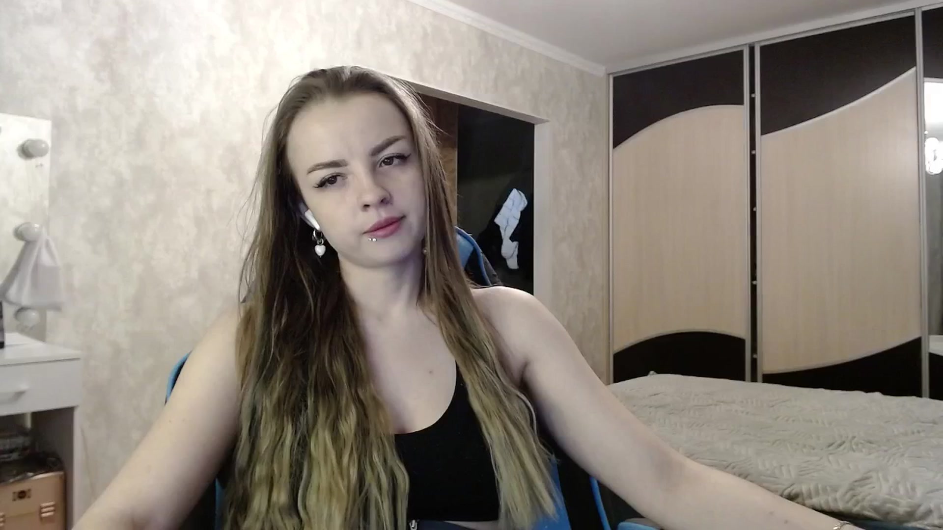 Gallery image thumbnail from Lio_noy's myfreecams stream on, 04/17/2025, 23:36 image 20 of 20