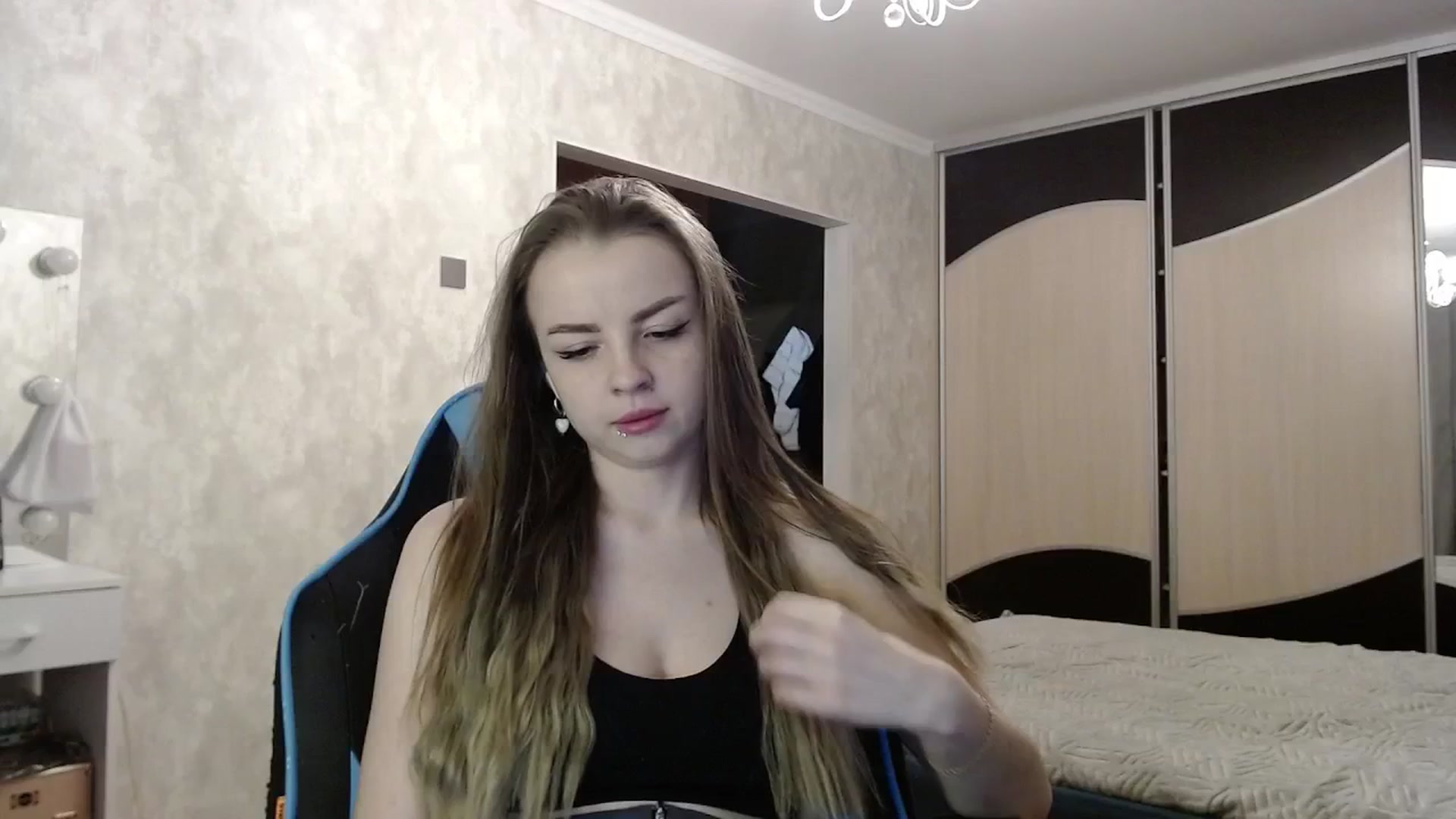 Gallery image thumbnail from Lio_noy's myfreecams stream on, 04/17/2025, 23:36 image 2 of 20