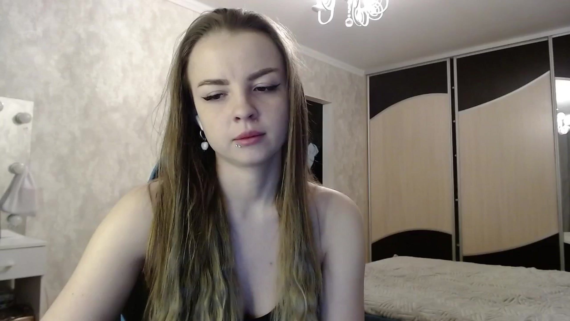 Gallery image thumbnail from Lio_noy's myfreecams stream on, 04/17/2025, 23:36 image 18 of 20