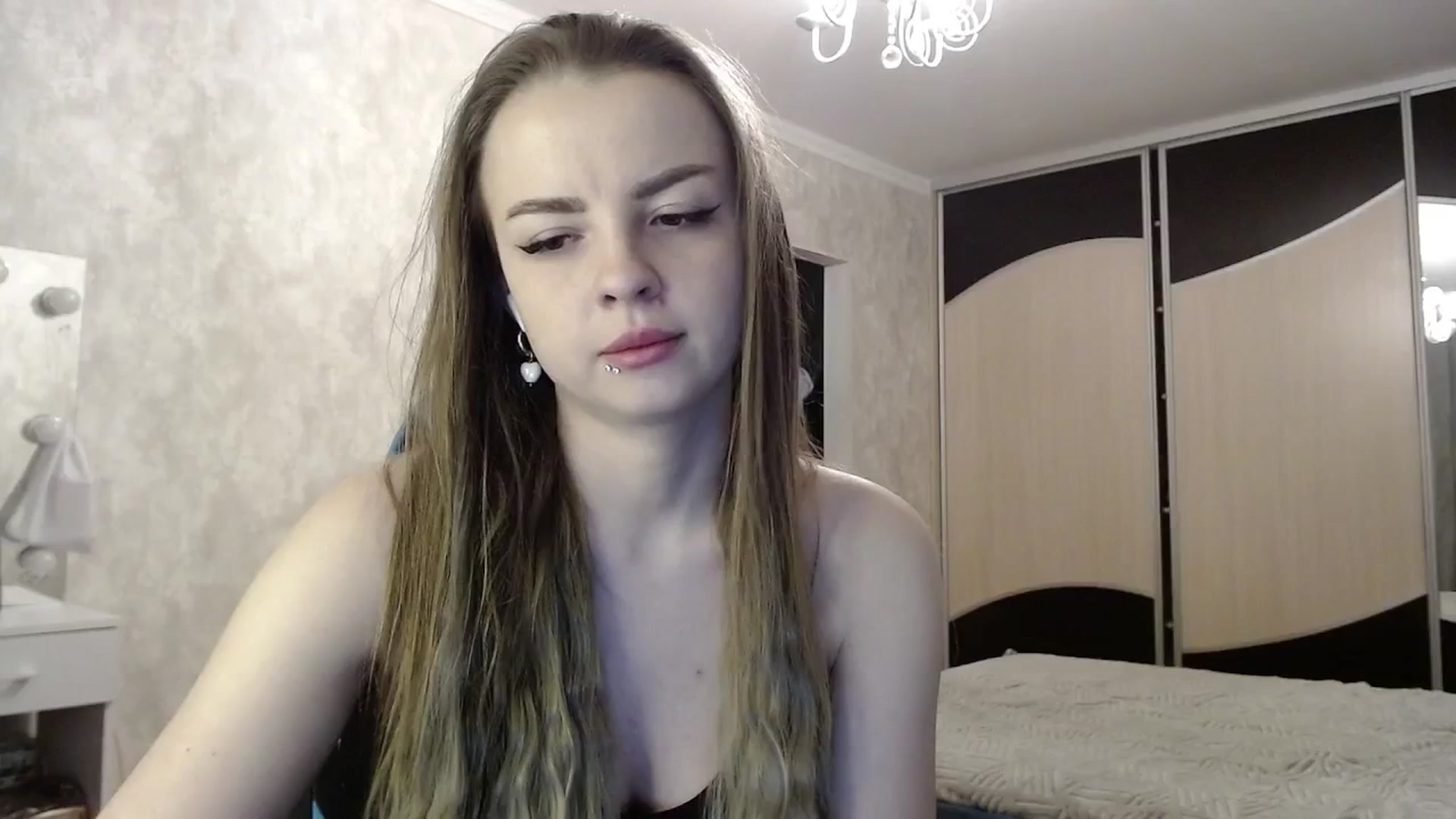 Gallery image thumbnail from Lio_noy's myfreecams stream on, 04/17/2025, 23:36 image 11 of 20