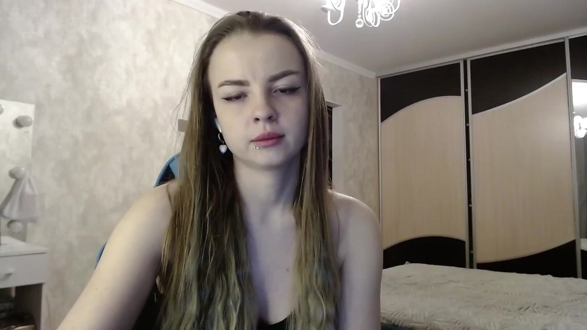Gallery image thumbnail from Lio_noy's myfreecams stream on, 04/17/2025, 23:36 image 17 of 20