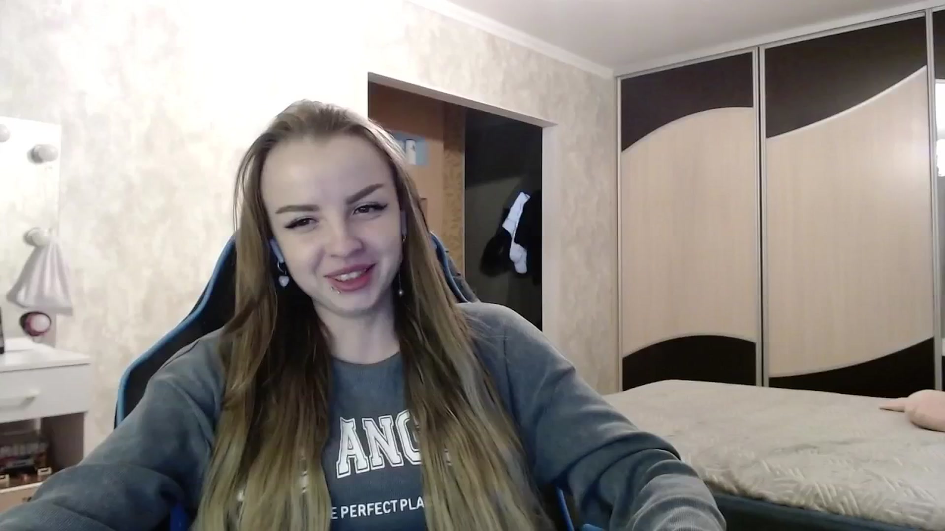 Gallery image thumbnail from Lio_noy's myfreecams stream on, 04/26/2025, 23:46 image 9 of 20