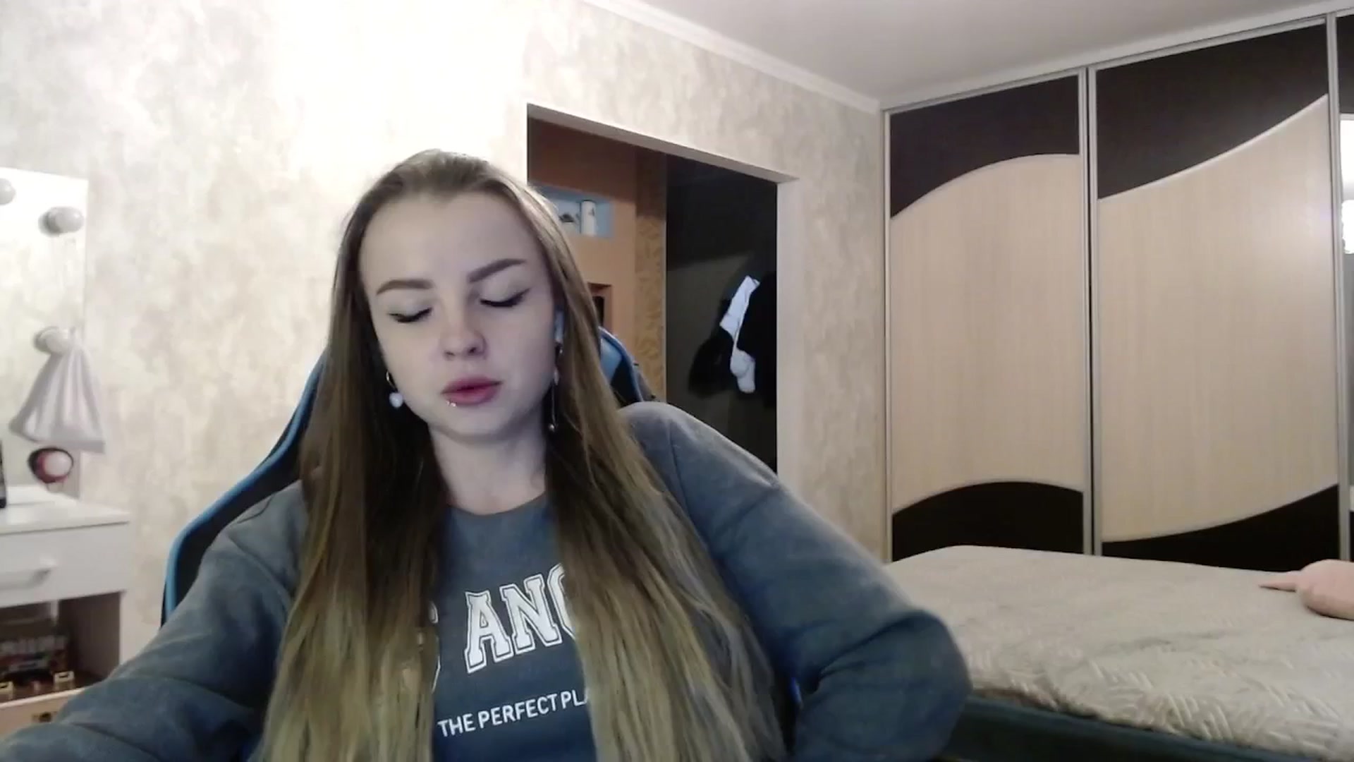 Gallery image thumbnail from Lio_noy's myfreecams stream on, 04/26/2025, 23:46 image 12 of 20