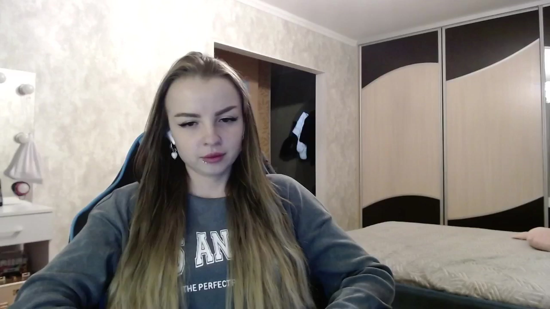 Gallery image thumbnail from Lio_noy's myfreecams stream on, 04/26/2025, 23:46 image 16 of 20