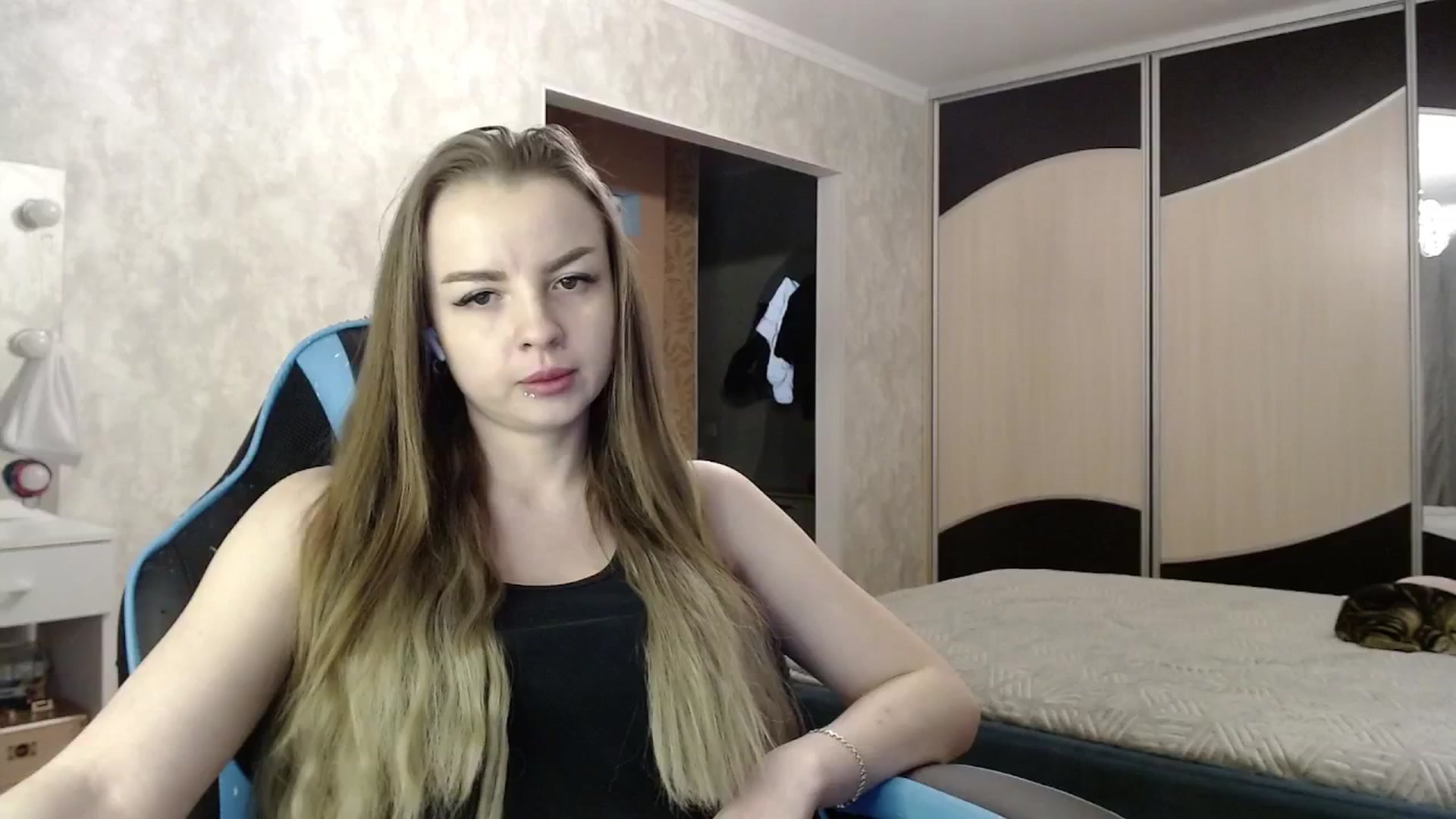 Gallery image thumbnail from Lio_noy's myfreecams stream on, 04/27/2025, 22:32 image 12 of 20