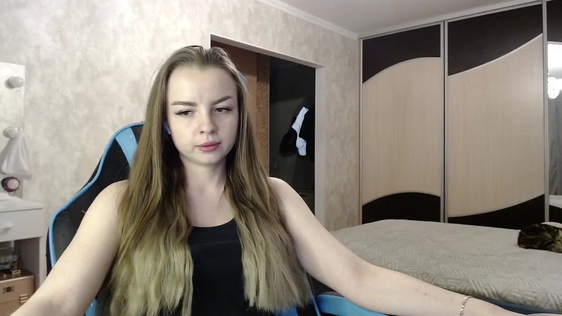 Gallery image thumbnail from Lio_noy's myfreecams stream on, 04/27/2025, 22:32 image 8 of 20