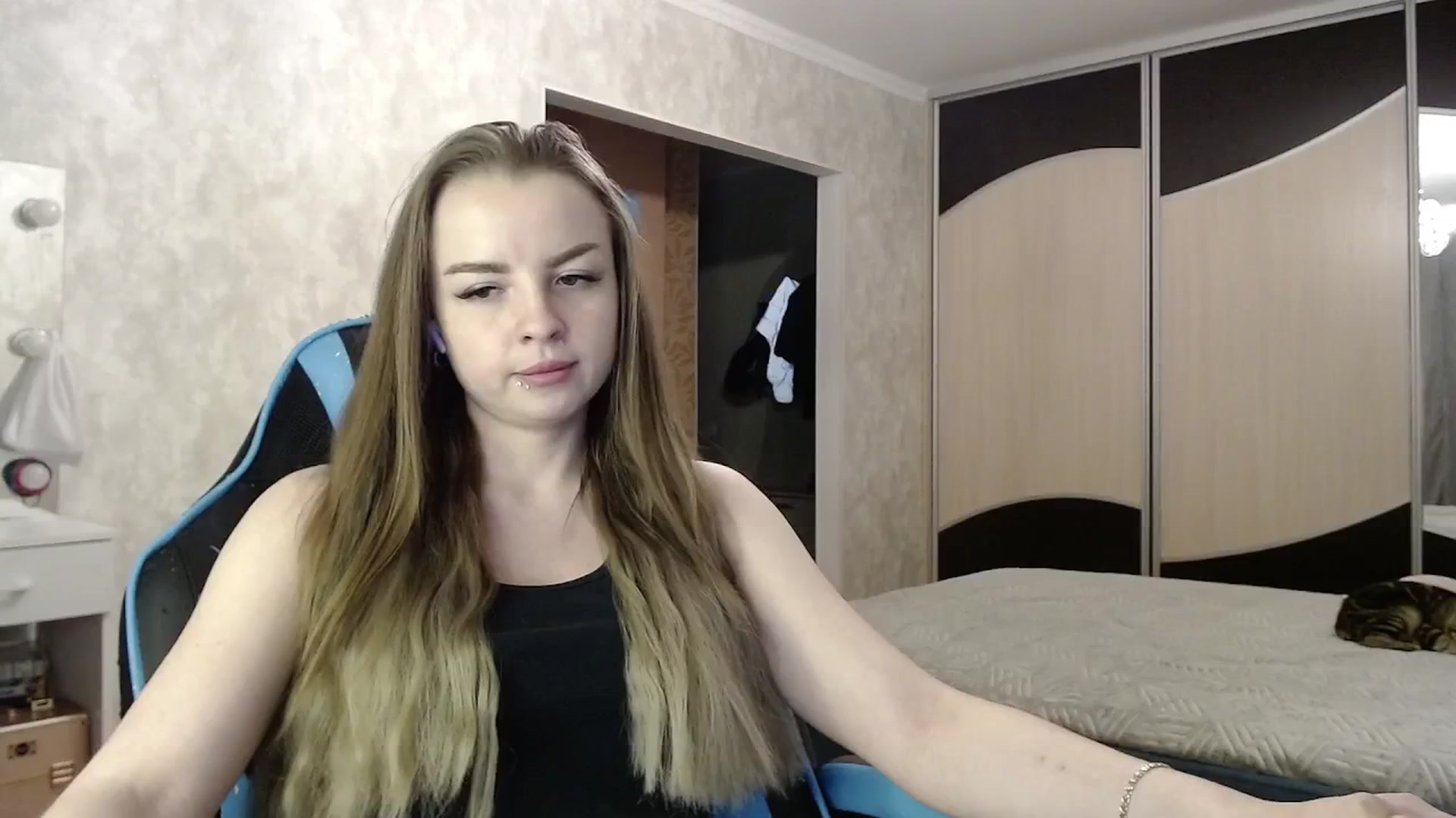 Gallery image thumbnail from Lio_noy's myfreecams stream on, 04/27/2025, 22:32 image 9 of 20