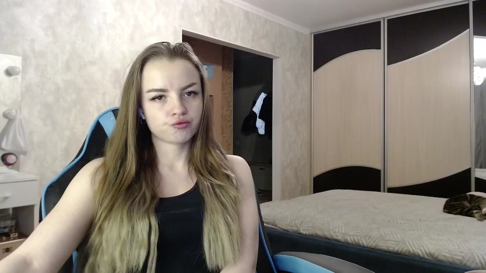 Gallery image thumbnail from Lio_noy's myfreecams stream on, 04/27/2025, 22:32 image 15 of 20