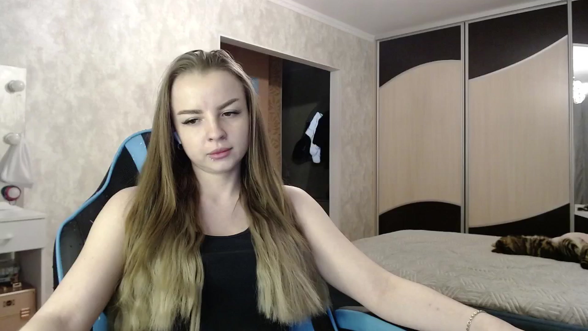 Gallery image thumbnail from Lio_noy's myfreecams stream on, 04/27/2025, 22:32 image 5 of 20
