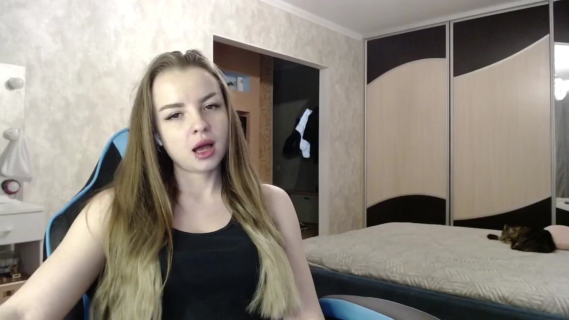 Gallery image thumbnail from Lio_noy's myfreecams stream on, 04/27/2025, 22:32 image 19 of 20