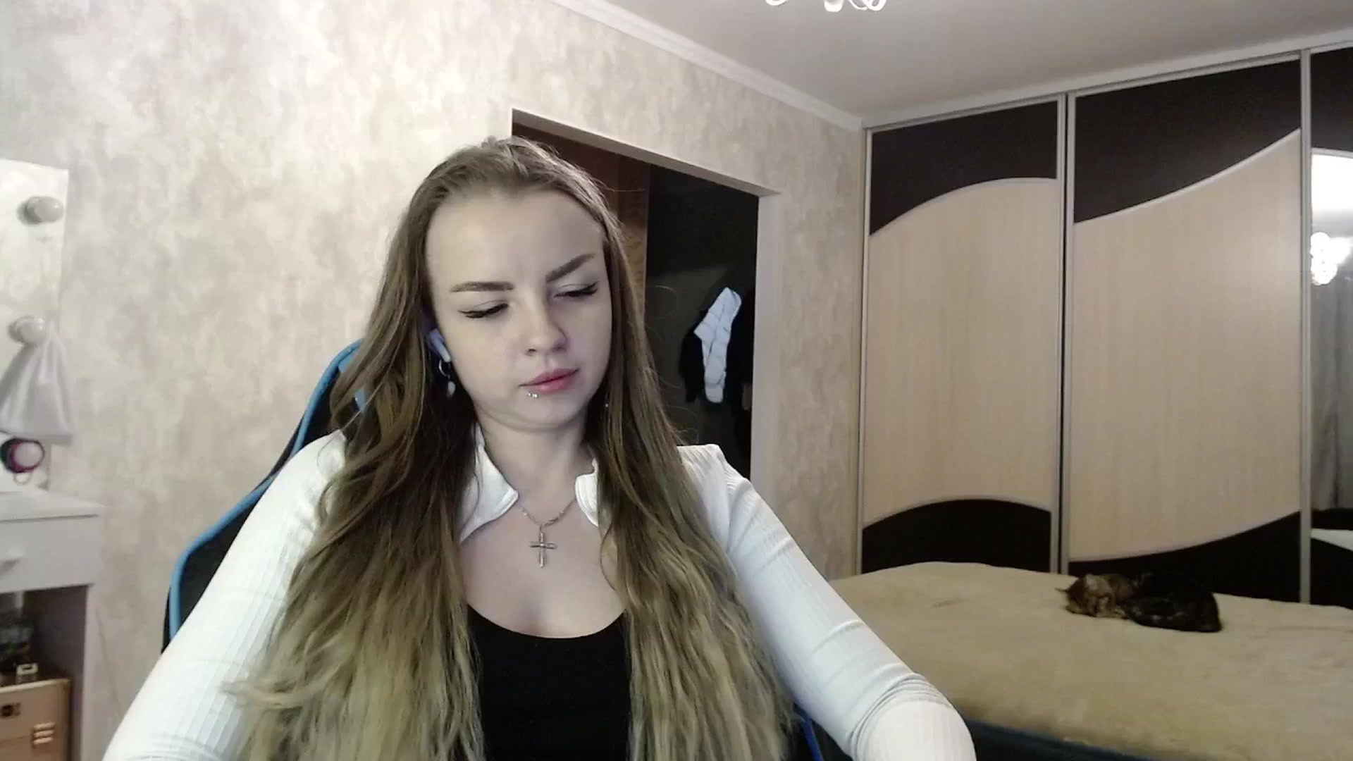 Gallery image thumbnail from Lio_noy's myfreecams stream on, 05/02/2025, 22:55 image 4 of 20