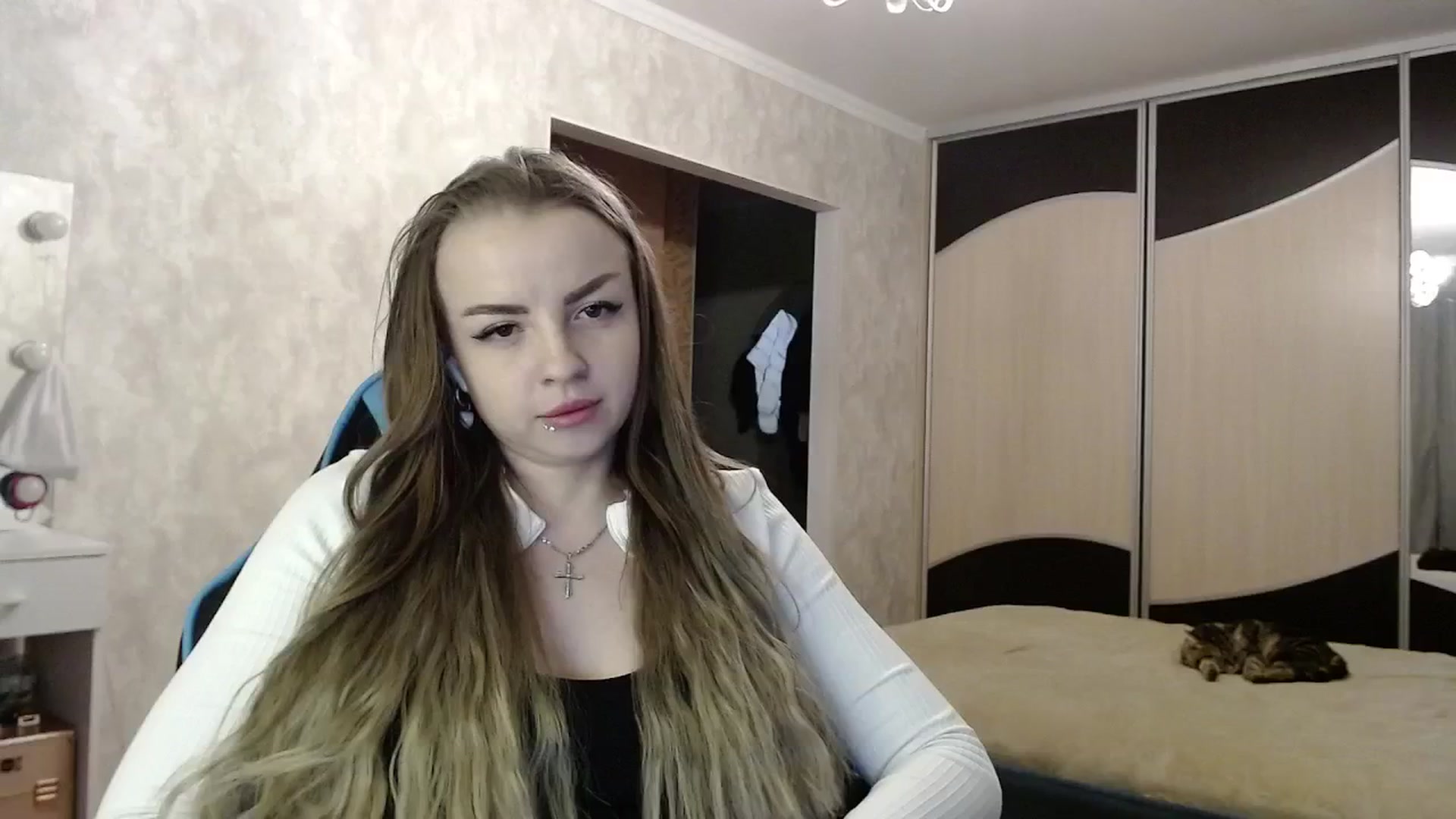 Gallery image thumbnail from Lio_noy's myfreecams stream on, 05/02/2025, 22:55 image 16 of 20