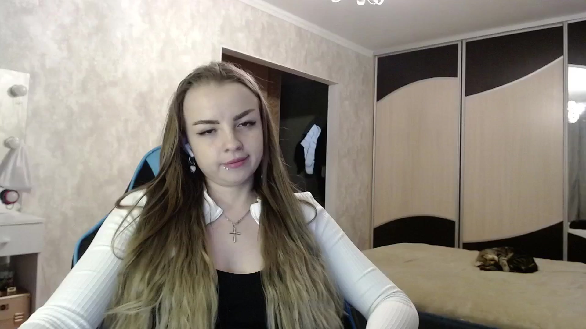 Gallery image thumbnail from Lio_noy's myfreecams stream on, 05/02/2025, 22:55 image 13 of 20