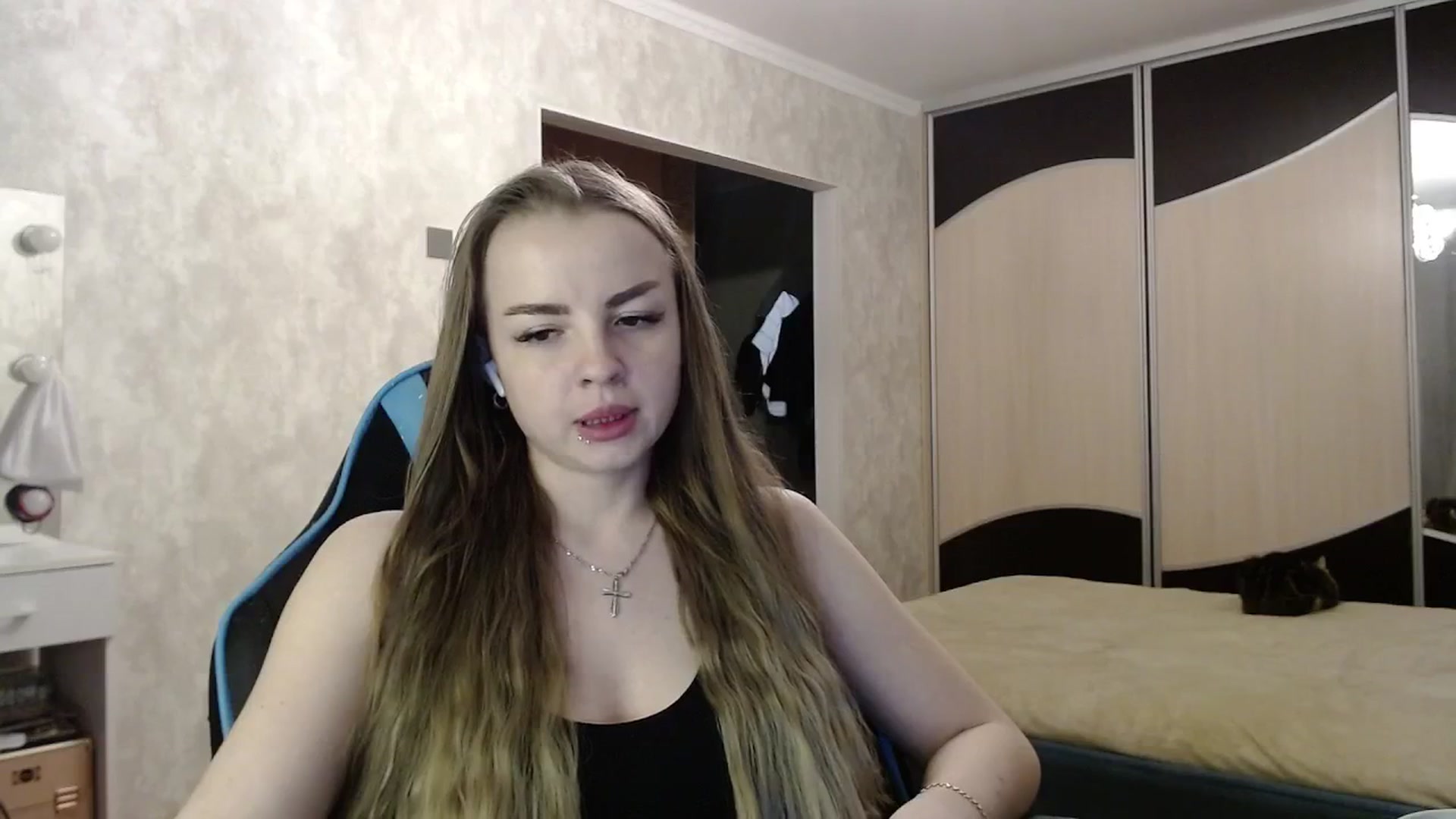 Gallery image thumbnail from Lio_noy's myfreecams stream on, 05/03/2025, 22:17 image 18 of 20
