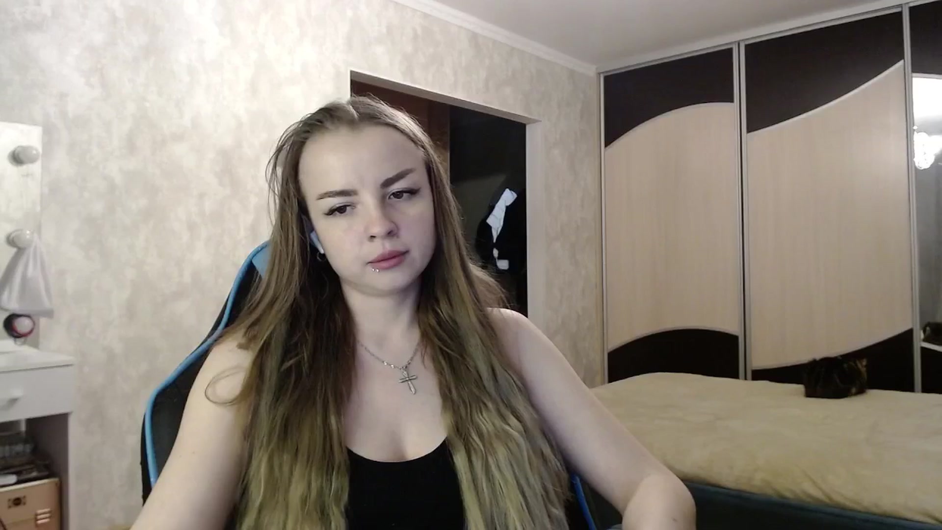 Gallery image thumbnail from Lio_noy's myfreecams stream on, 05/03/2025, 22:17 image 14 of 20
