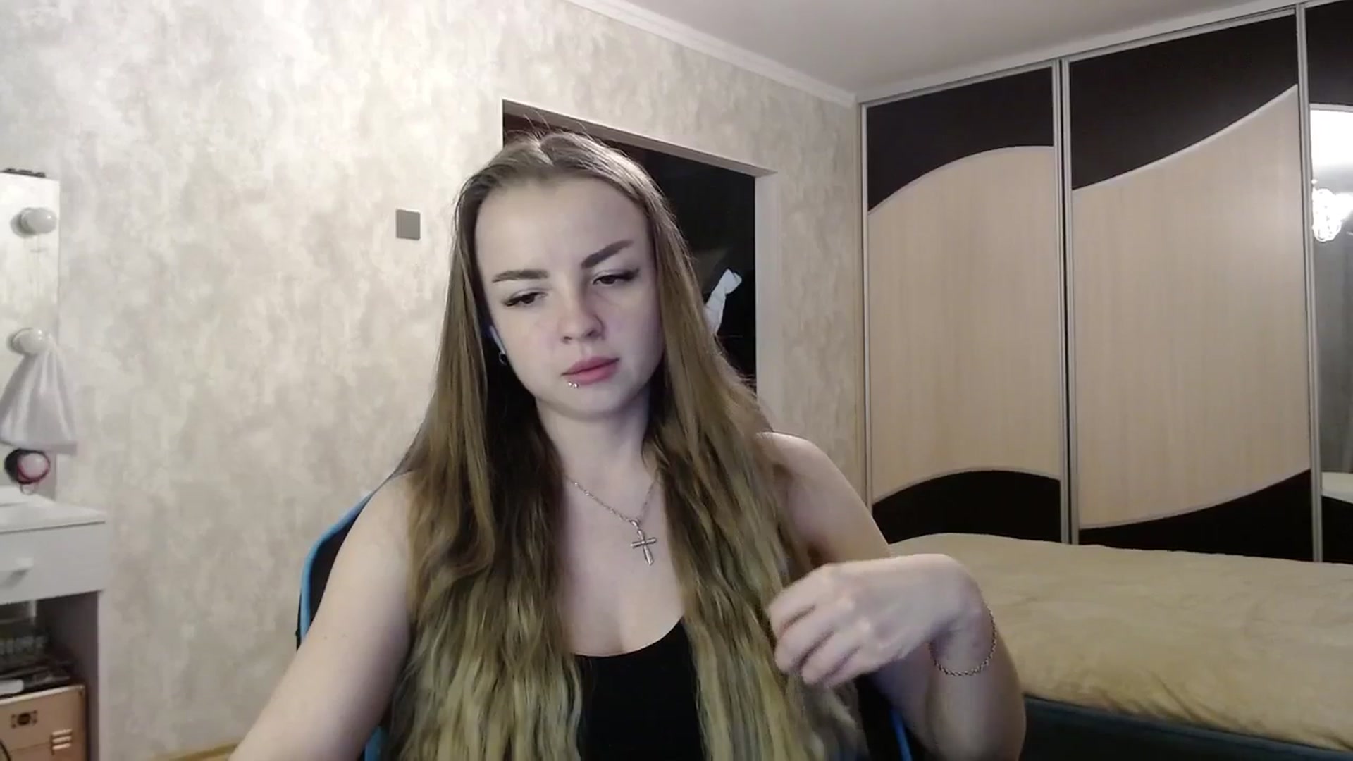 Gallery image thumbnail from Lio_noy's myfreecams stream on, 05/03/2025, 22:17 image 3 of 20