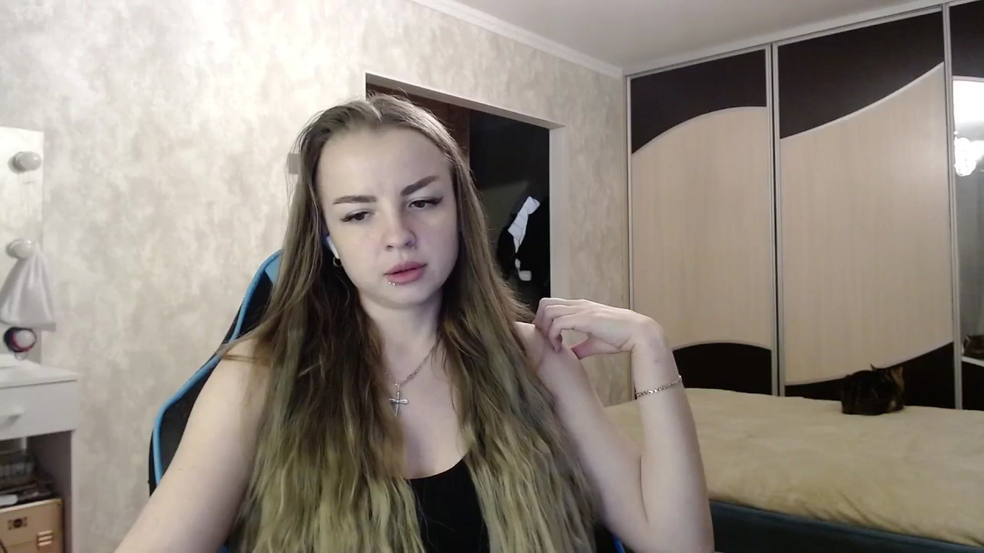 Gallery image thumbnail from Lio_noy's myfreecams stream on, 05/03/2025, 22:17 image 9 of 20