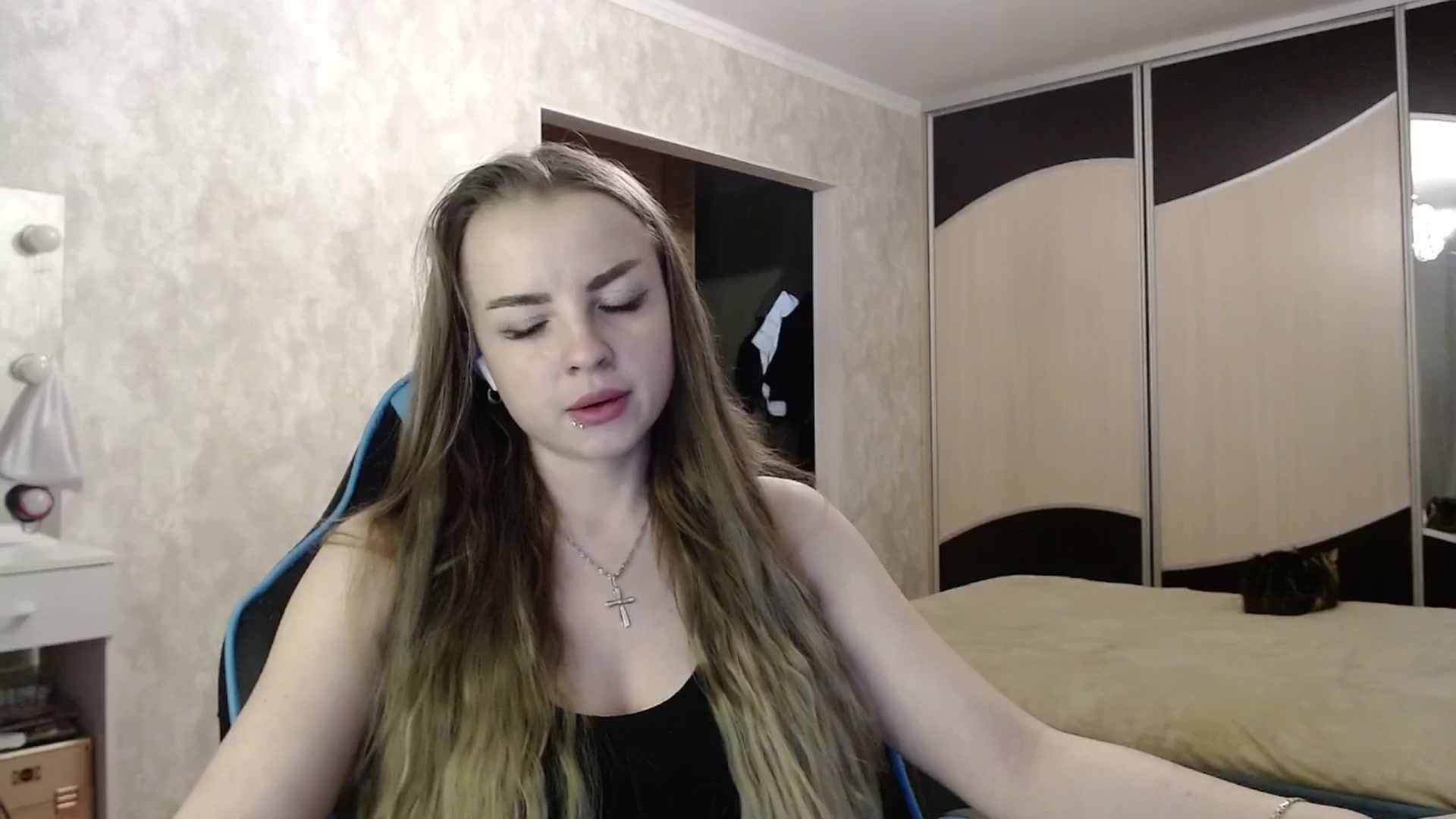 Gallery image thumbnail from Lio_noy's myfreecams stream on, 05/03/2025, 22:17 image 11 of 20