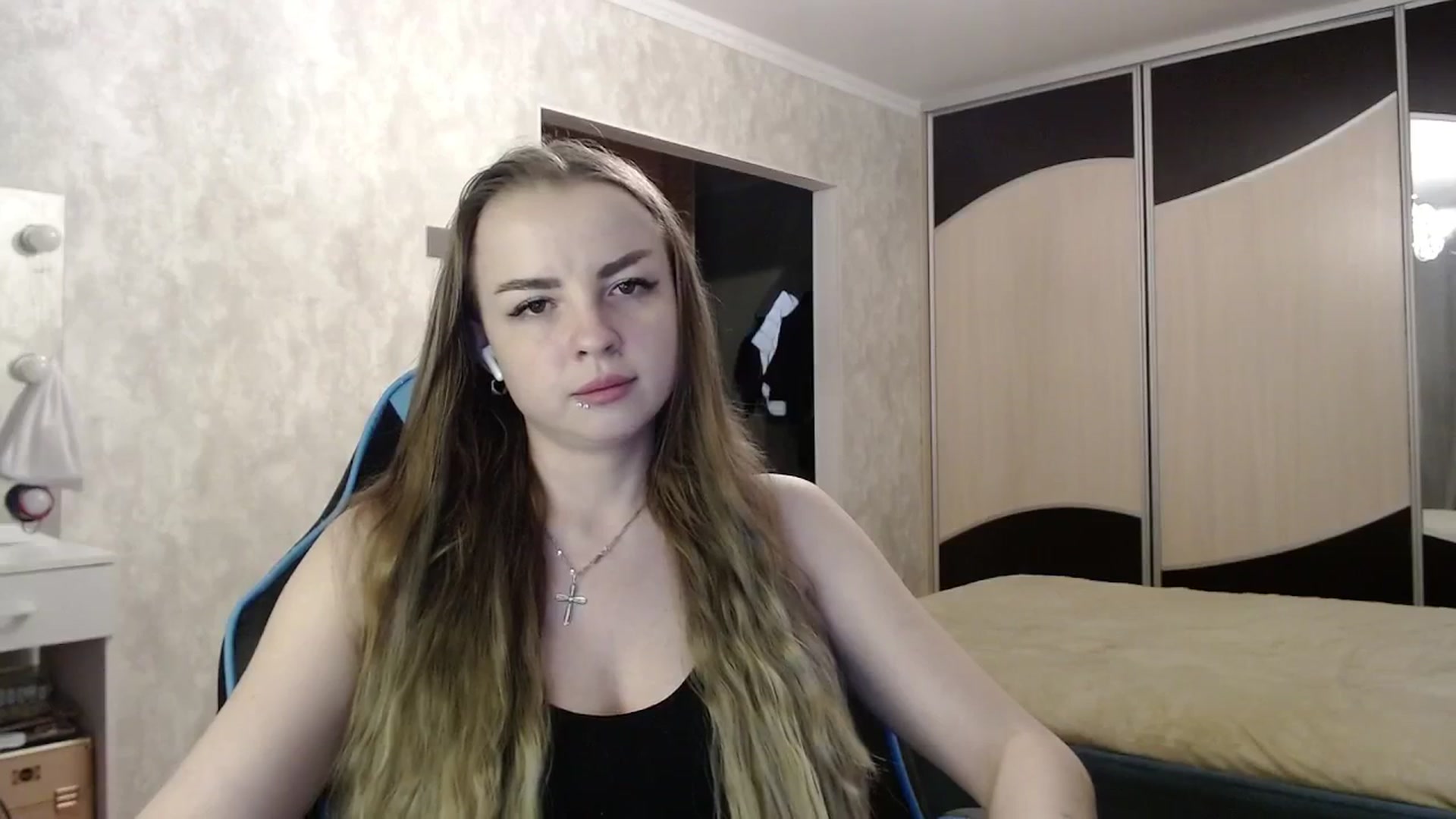 Gallery image thumbnail from Lio_noy's myfreecams stream on, 05/03/2025, 22:17 image 7 of 20