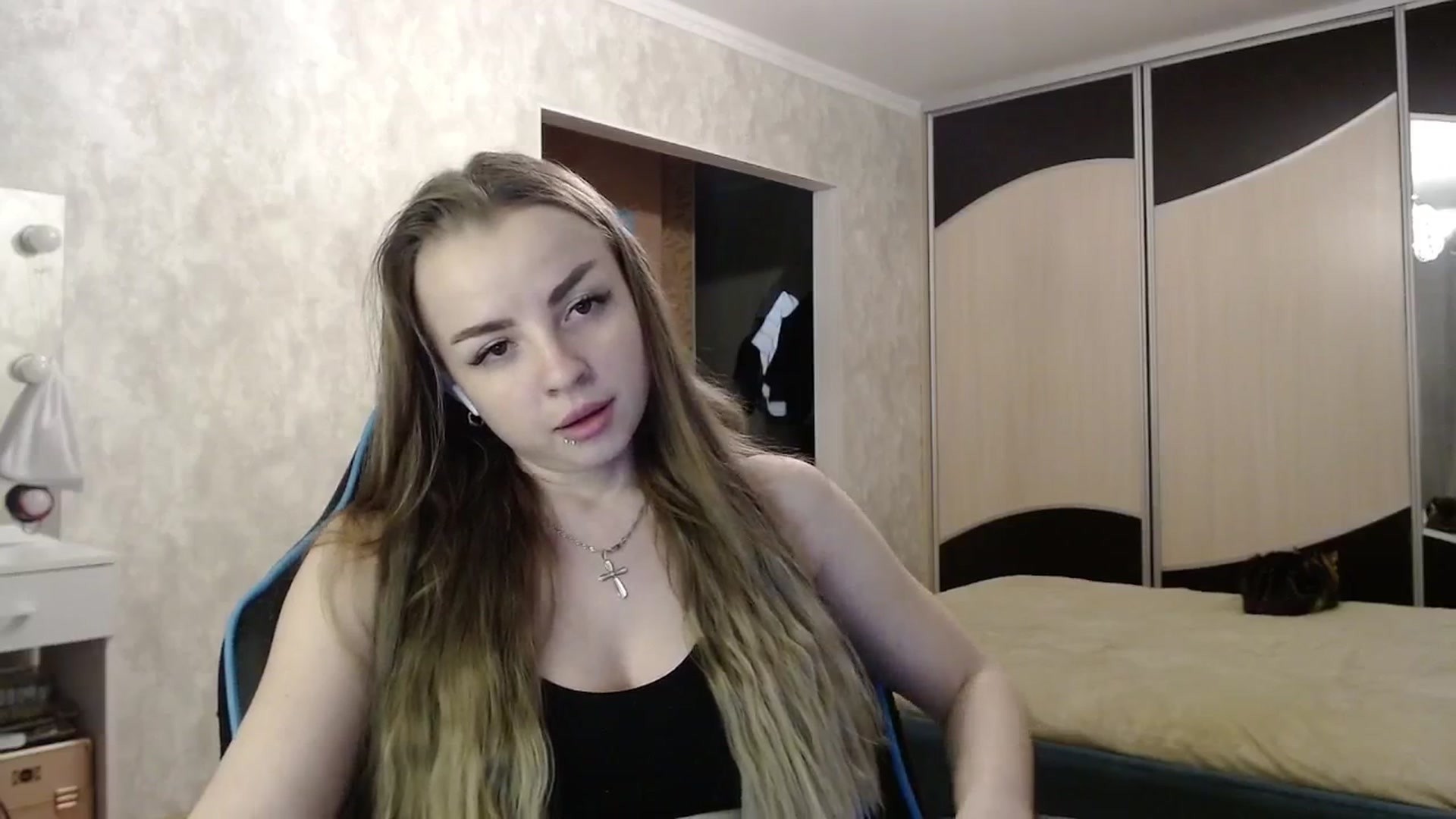 Gallery image thumbnail from Lio_noy's myfreecams stream on, 05/03/2025, 22:17 image 12 of 20