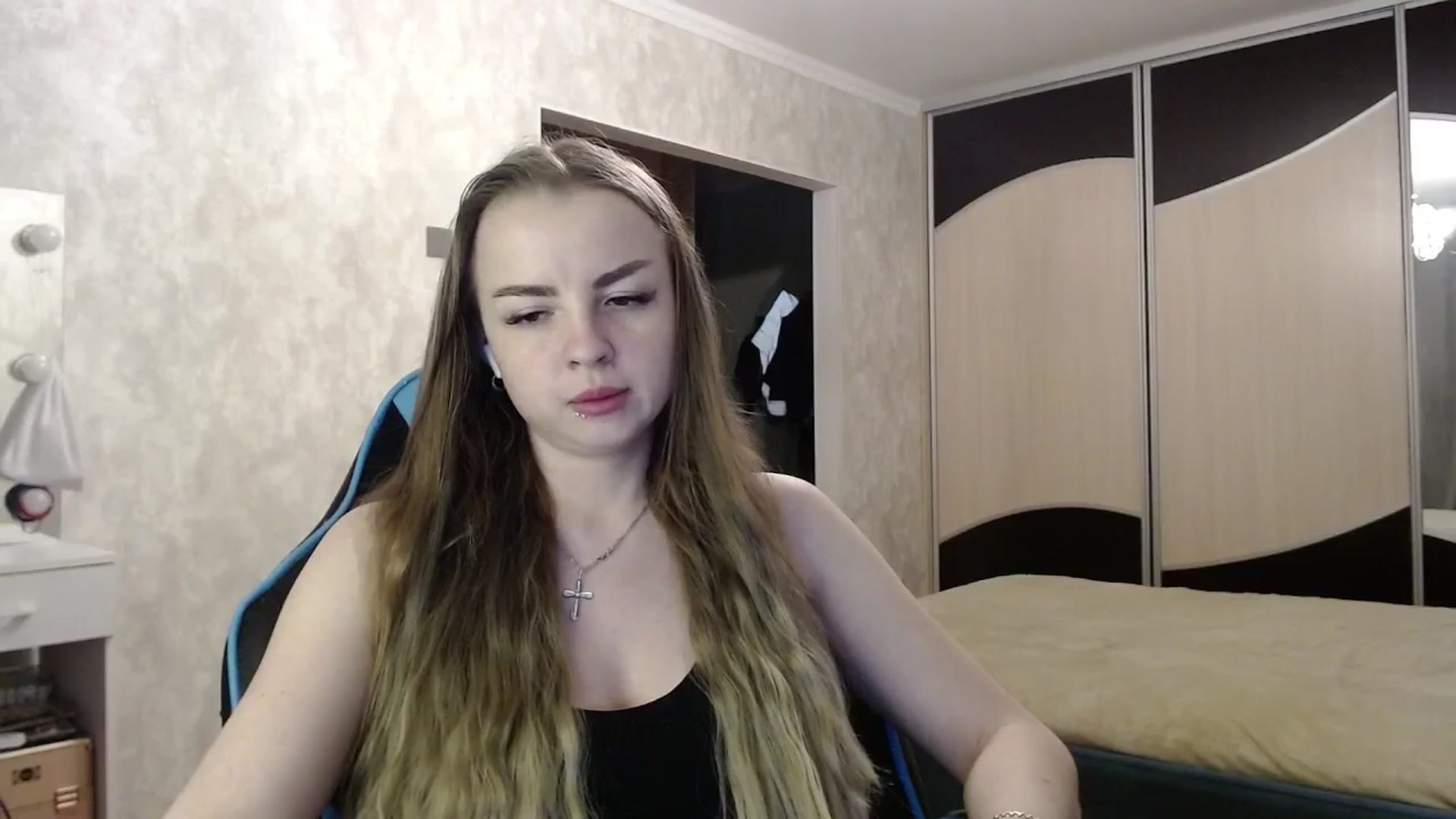 Gallery image thumbnail from Lio_noy's myfreecams stream on, 05/03/2025, 22:17 image 6 of 20