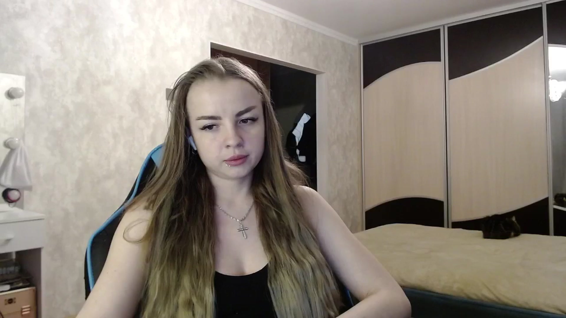 Gallery image thumbnail from Lio_noy's myfreecams stream on, 05/03/2025, 22:17 image 15 of 20