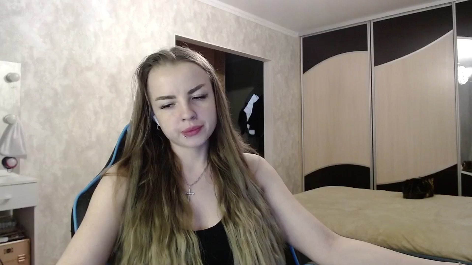 Gallery image thumbnail from Lio_noy's myfreecams stream on, 05/03/2025, 22:17 image 10 of 20