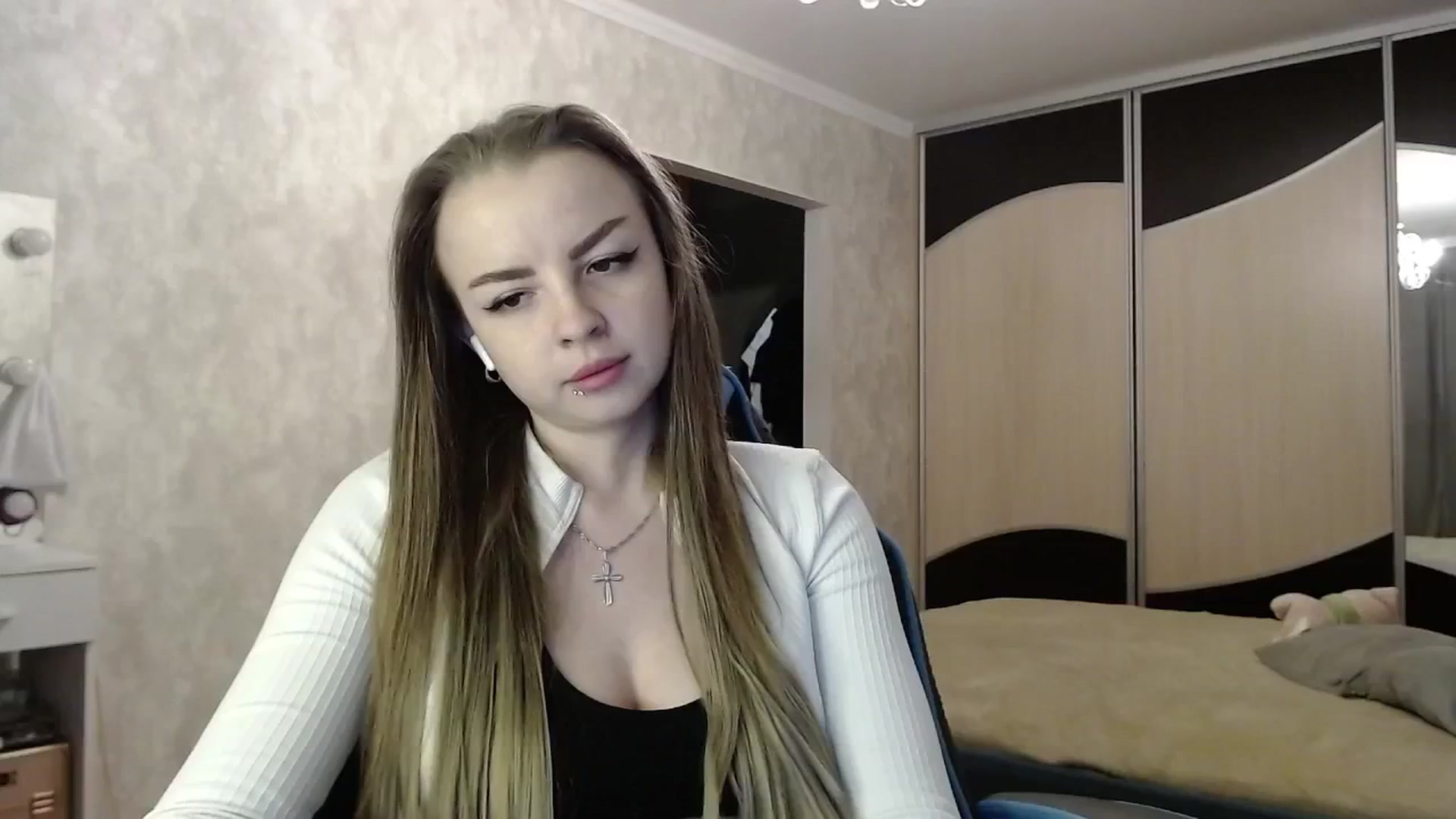 Gallery image thumbnail from Lio_noy's myfreecams stream on, 05/06/2025, 22:01 image 14 of 20