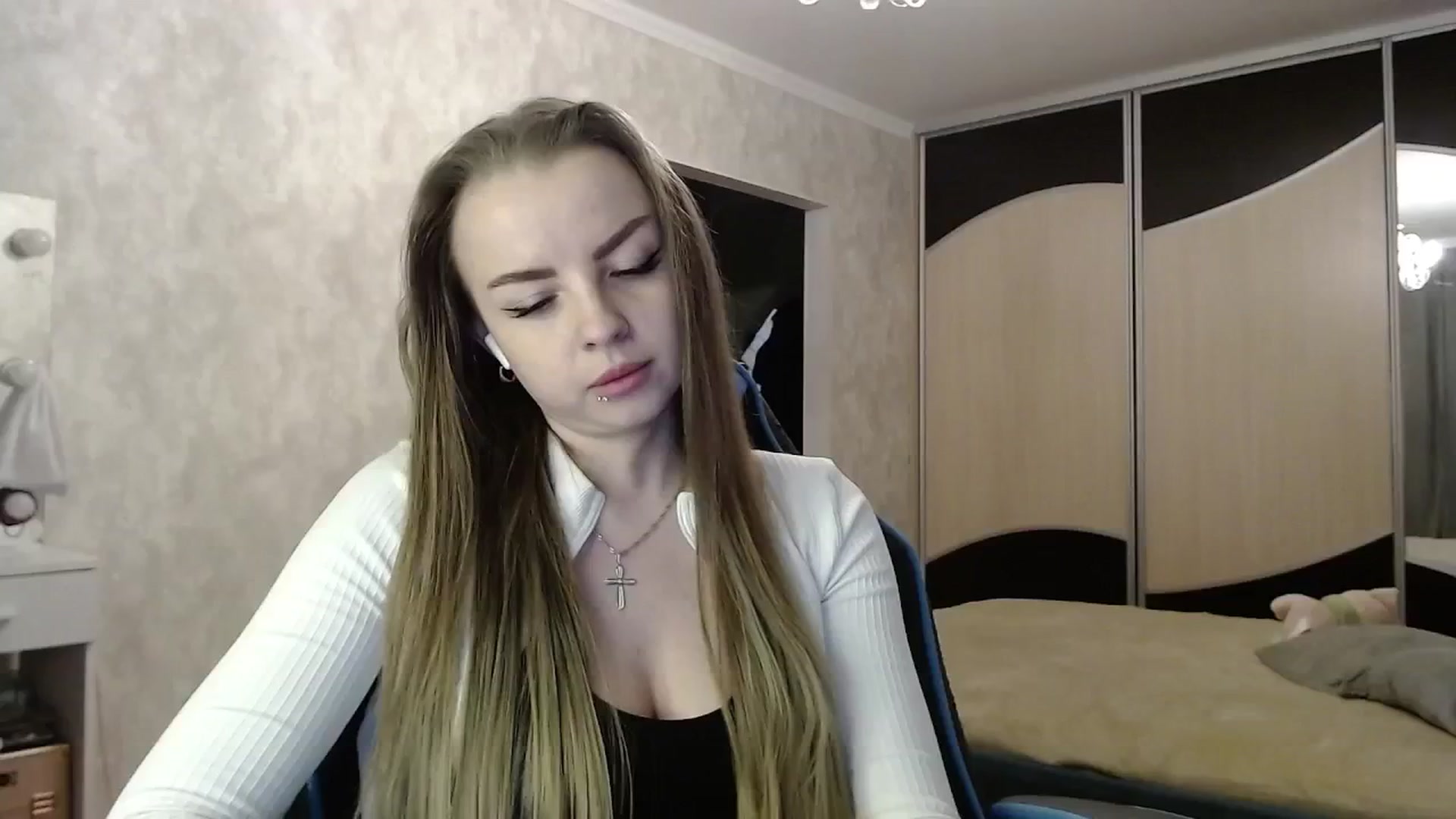Gallery image thumbnail from Lio_noy's myfreecams stream on, 05/06/2025, 22:01 image 12 of 20