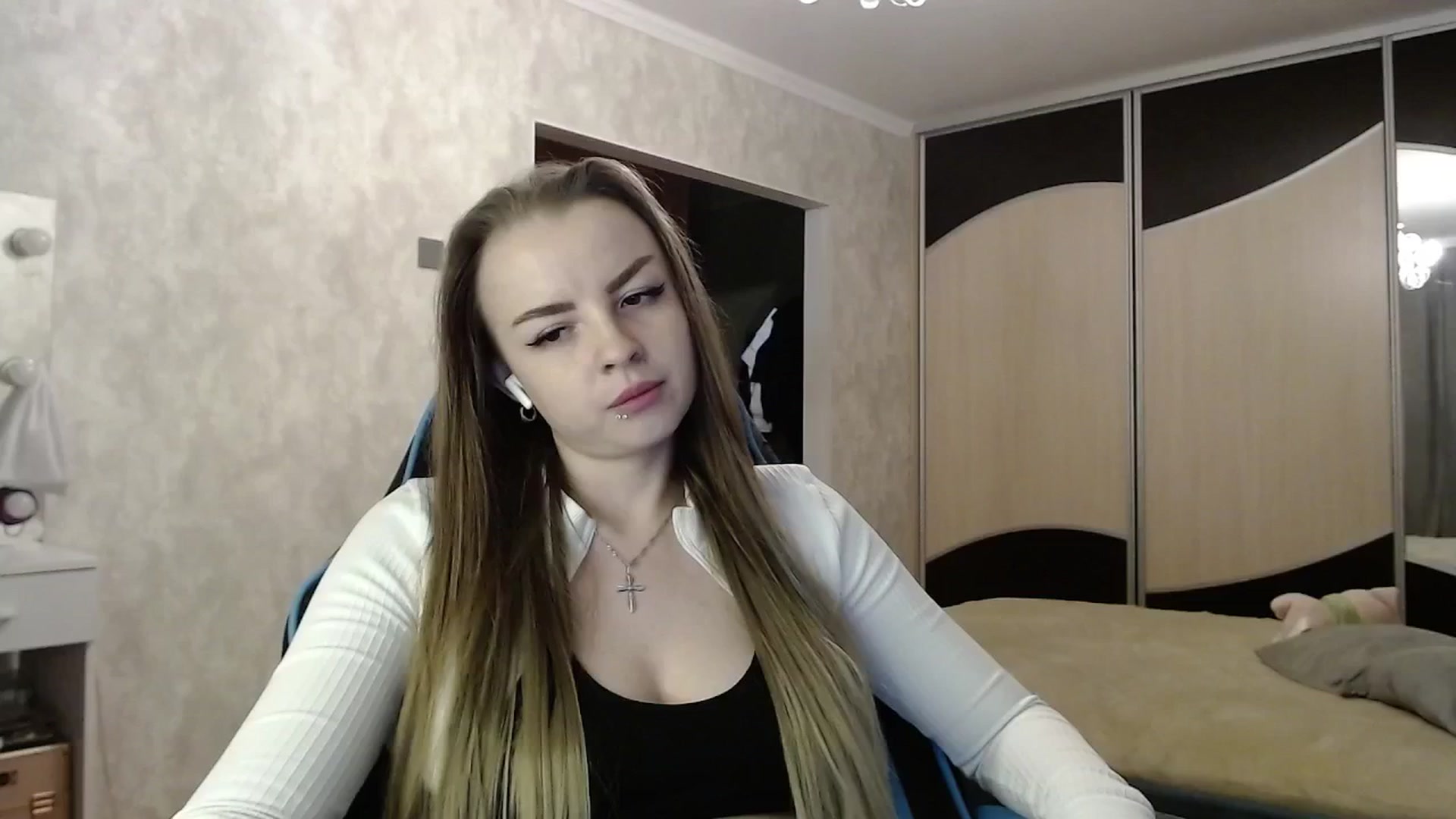 Gallery image thumbnail from Lio_noy's myfreecams stream on, 05/06/2025, 22:01 image 18 of 20
