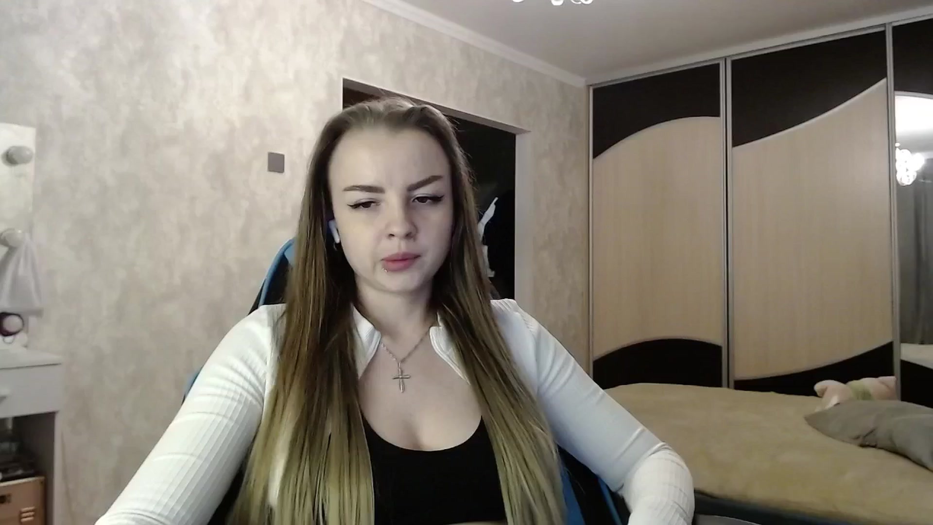 Gallery image thumbnail from Lio_noy's myfreecams stream on, 05/06/2025, 22:01 image 16 of 20