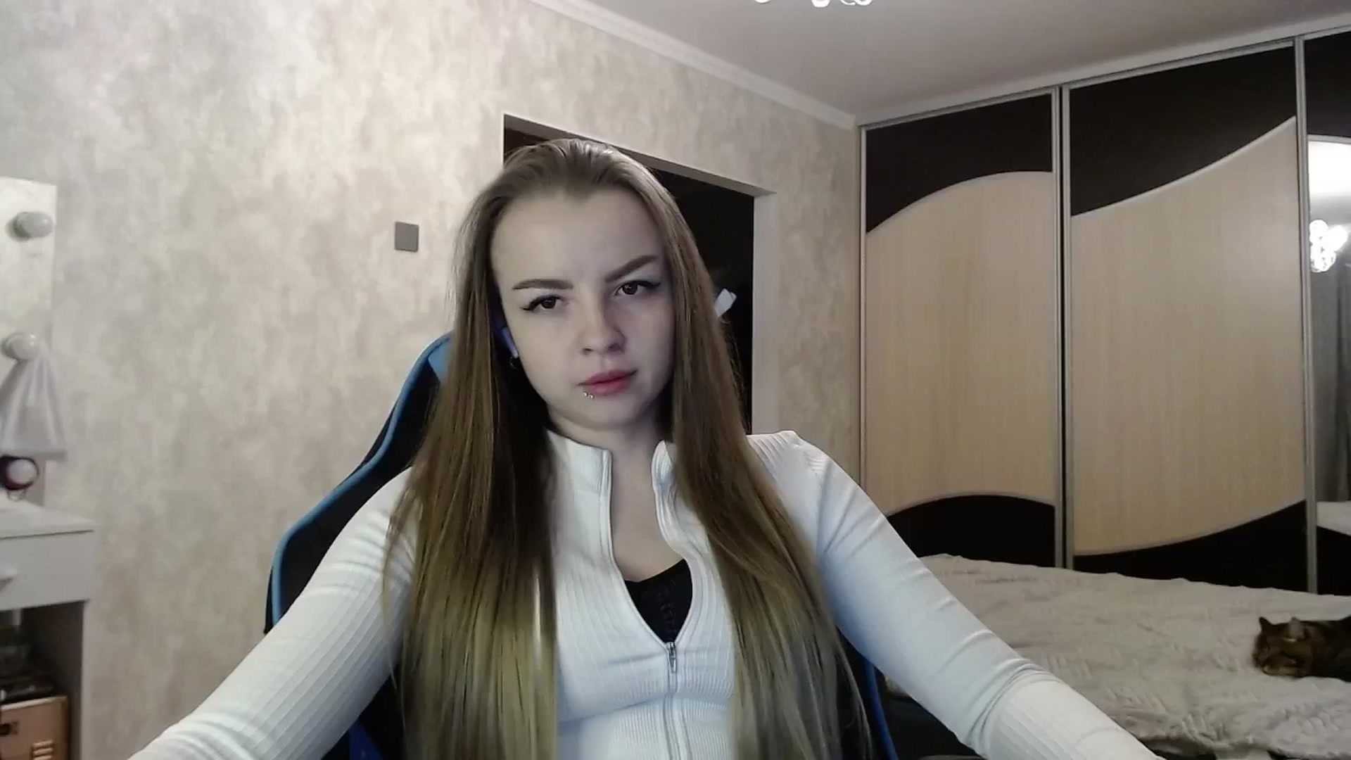 Gallery image thumbnail from Lio_noy's myfreecams stream on, 05/09/2025, 22:07 image 7 of 20