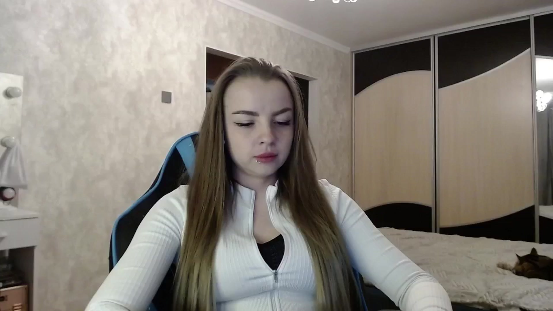 Gallery image thumbnail from Lio_noy's myfreecams stream on, 05/09/2025, 22:07 image 17 of 20
